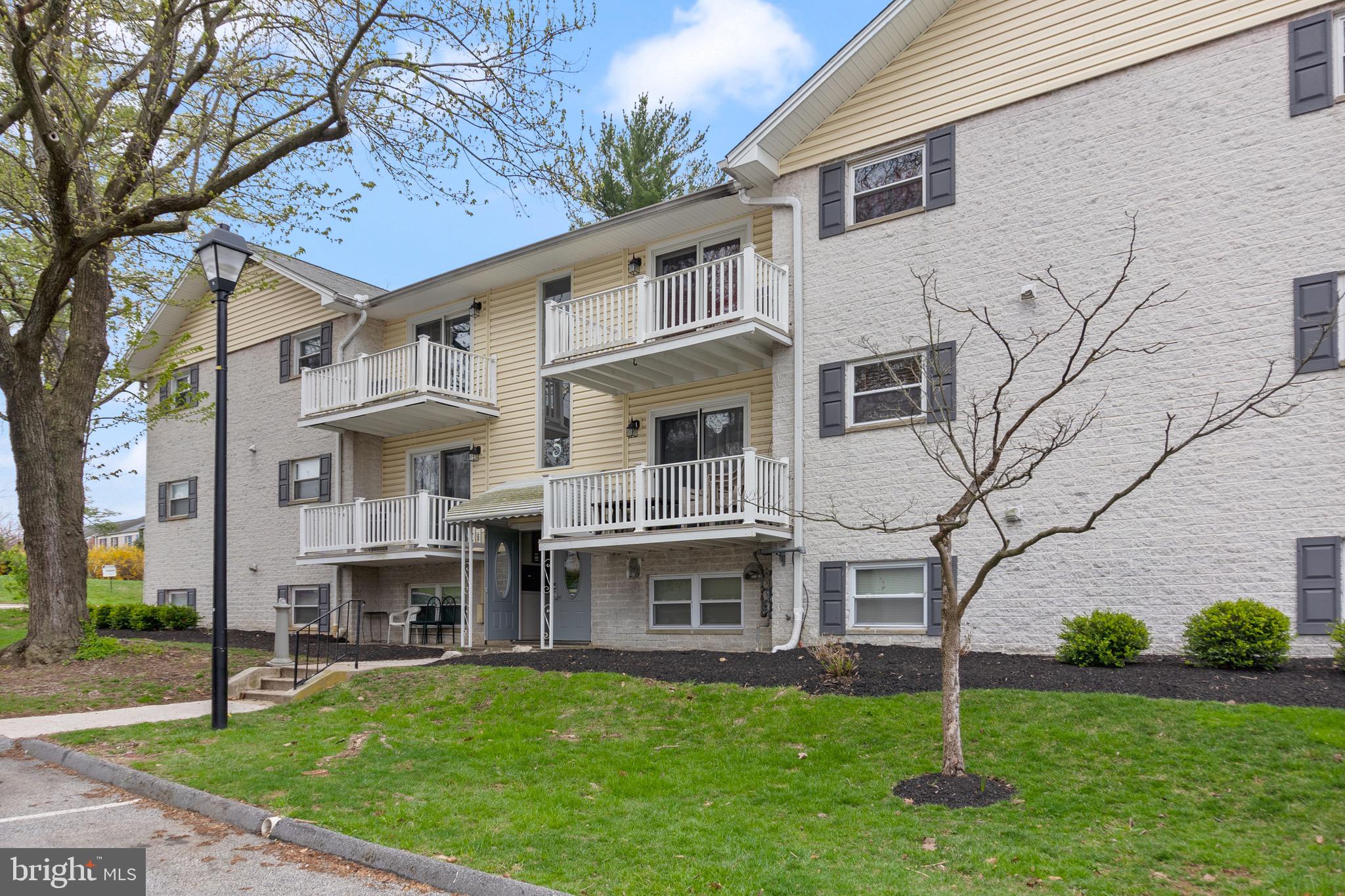 WARREN LODGE CONDOMINIUMS - Residential Lease