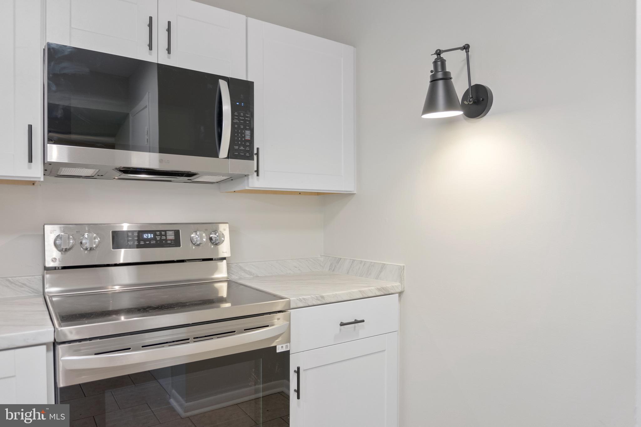 WARREN LODGE CONDOMINIUMS - Residential Lease