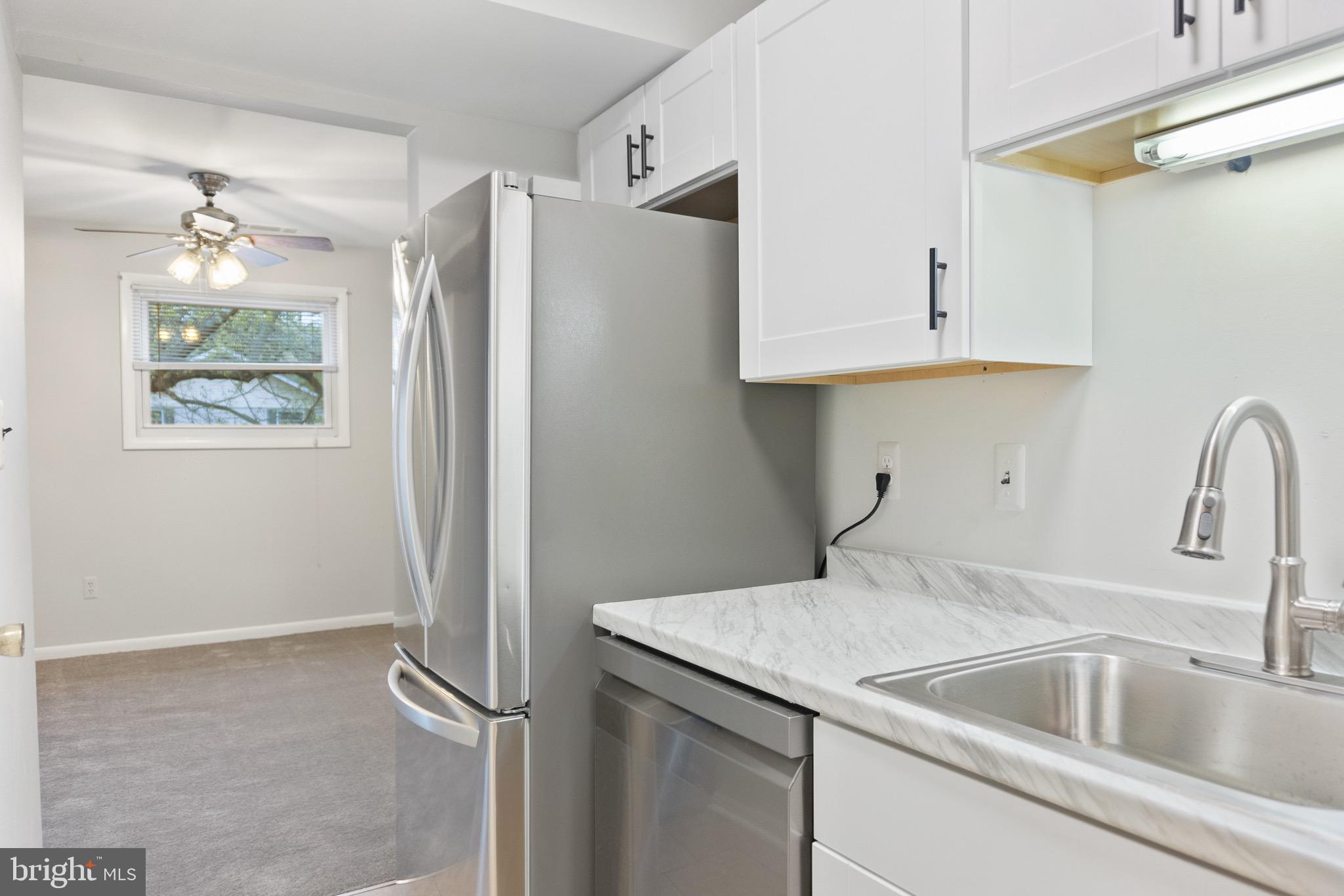 WARREN LODGE CONDOMINIUMS - Residential Lease