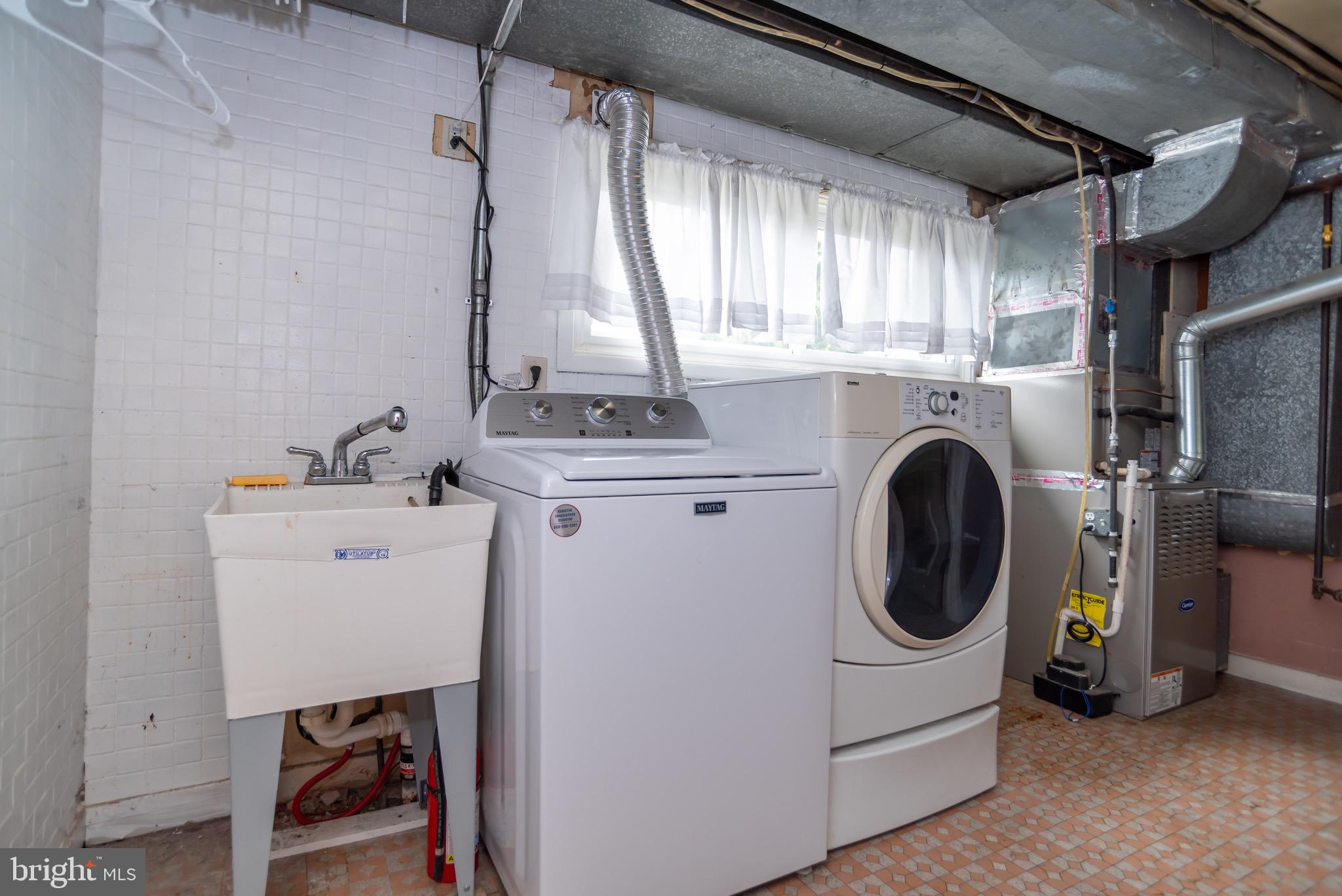 PENNSBURY HGTS - Residential Lease