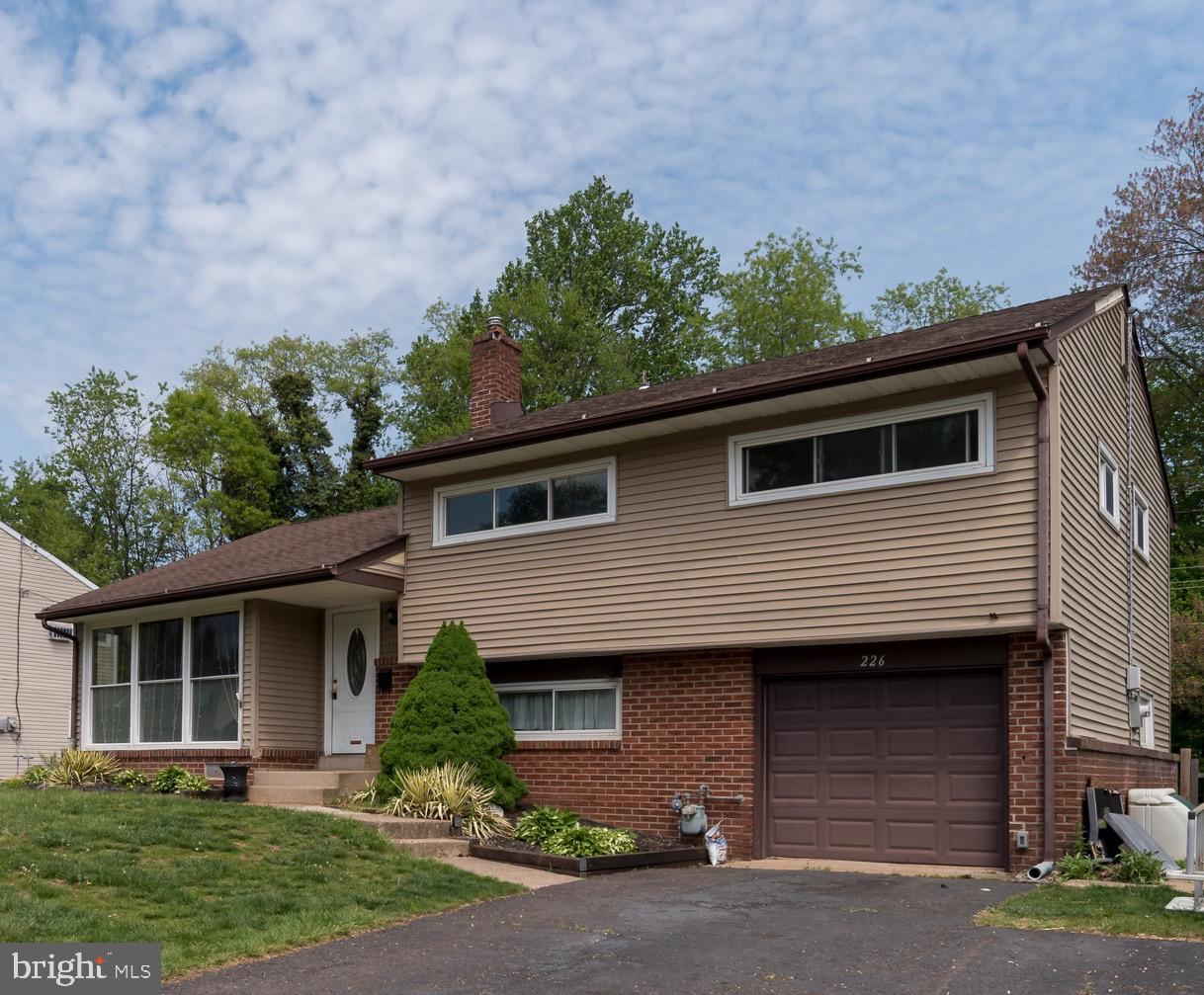 PENNSBURY HGTS - Residential Lease