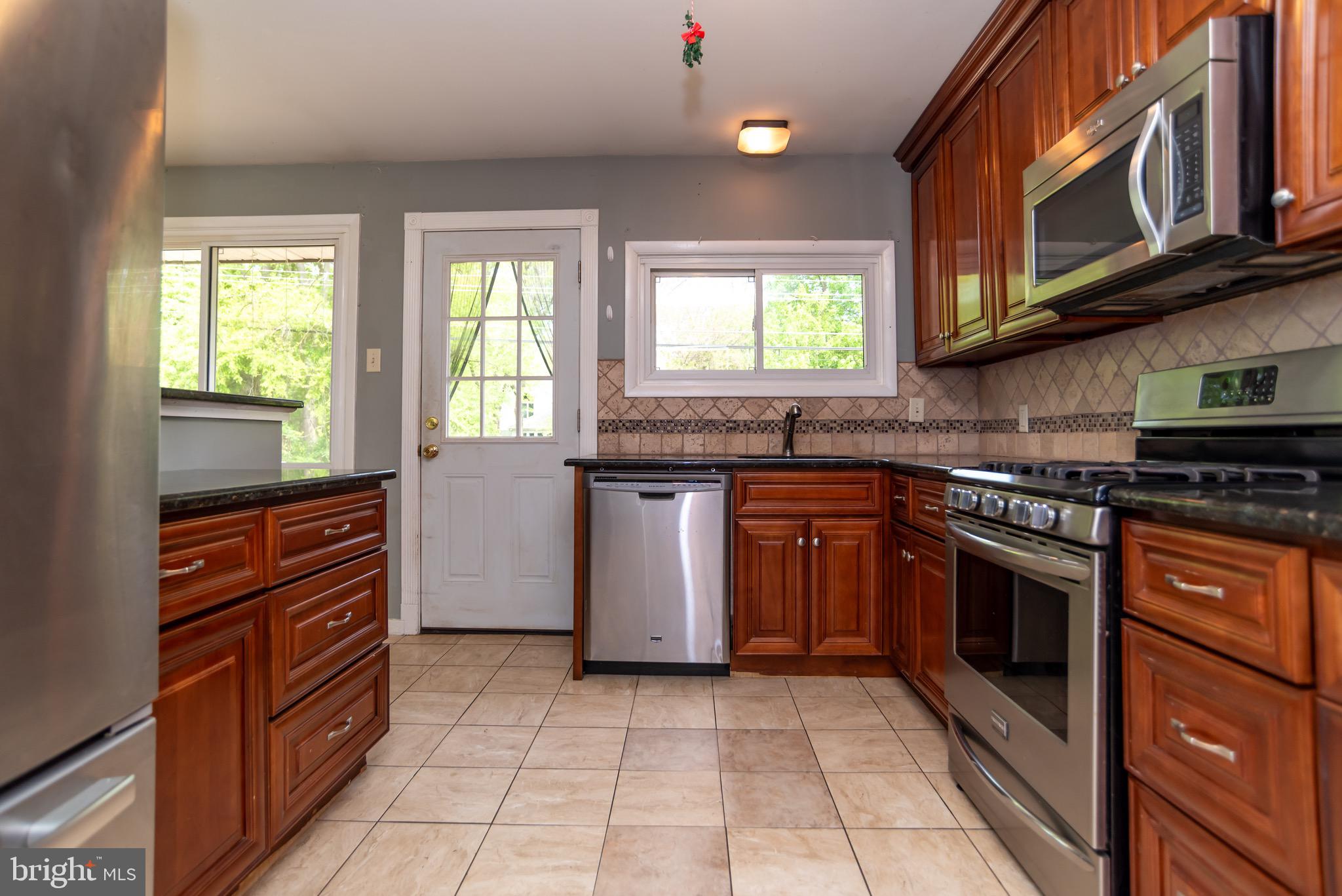 PENNSBURY HGTS - Residential Lease