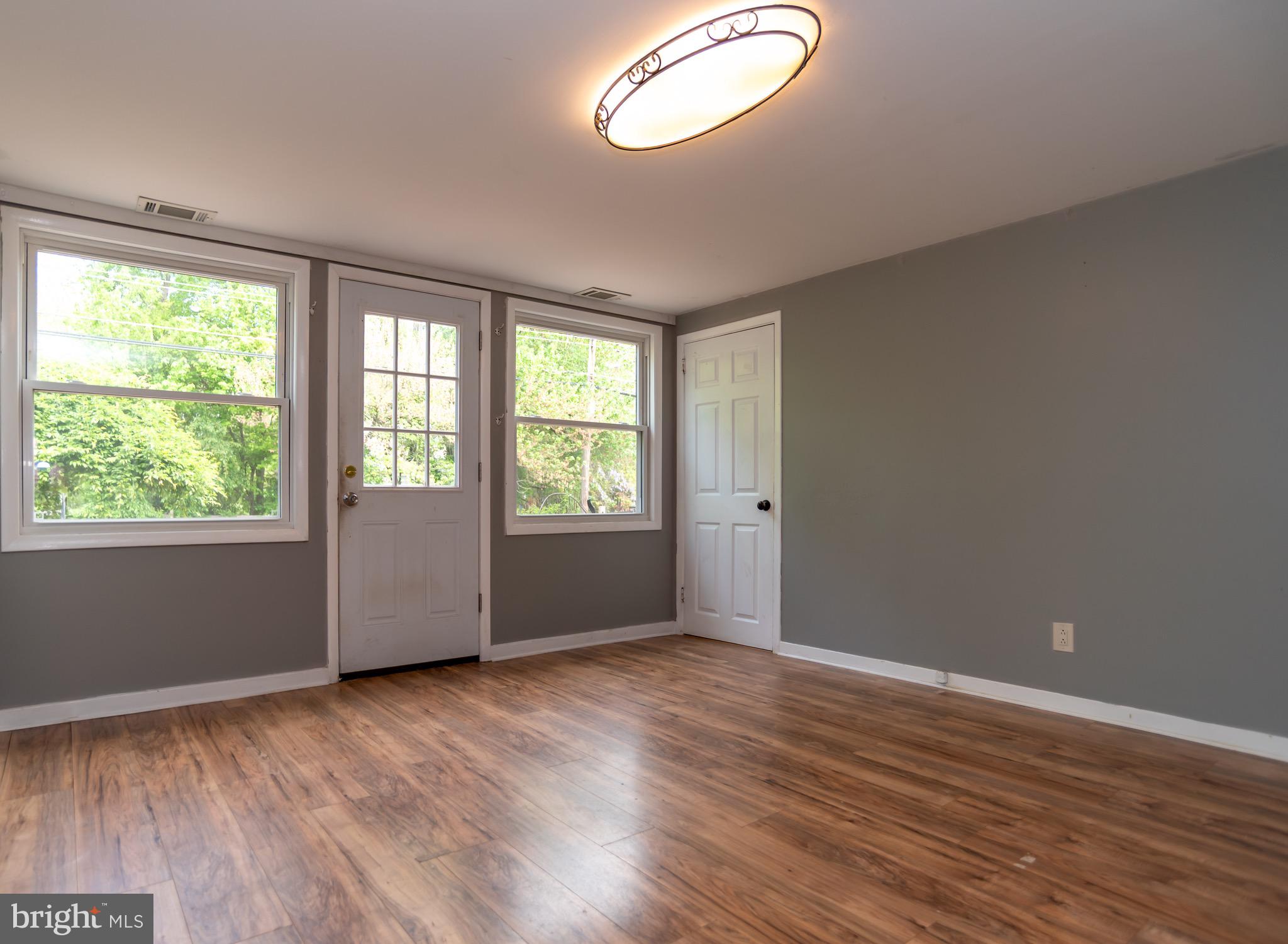 PENNSBURY HGTS - Residential Lease