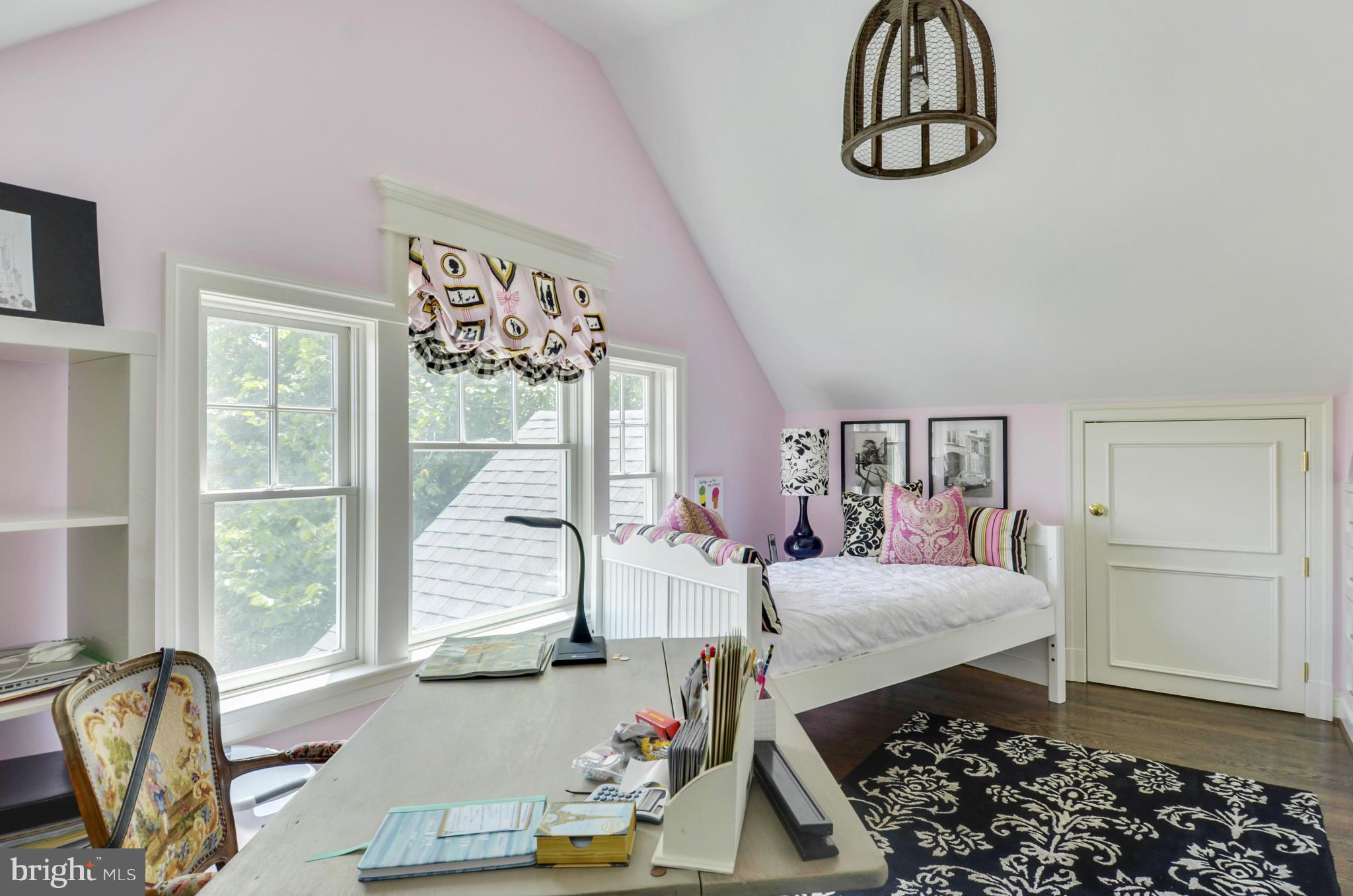 ROSEMONT - Residential