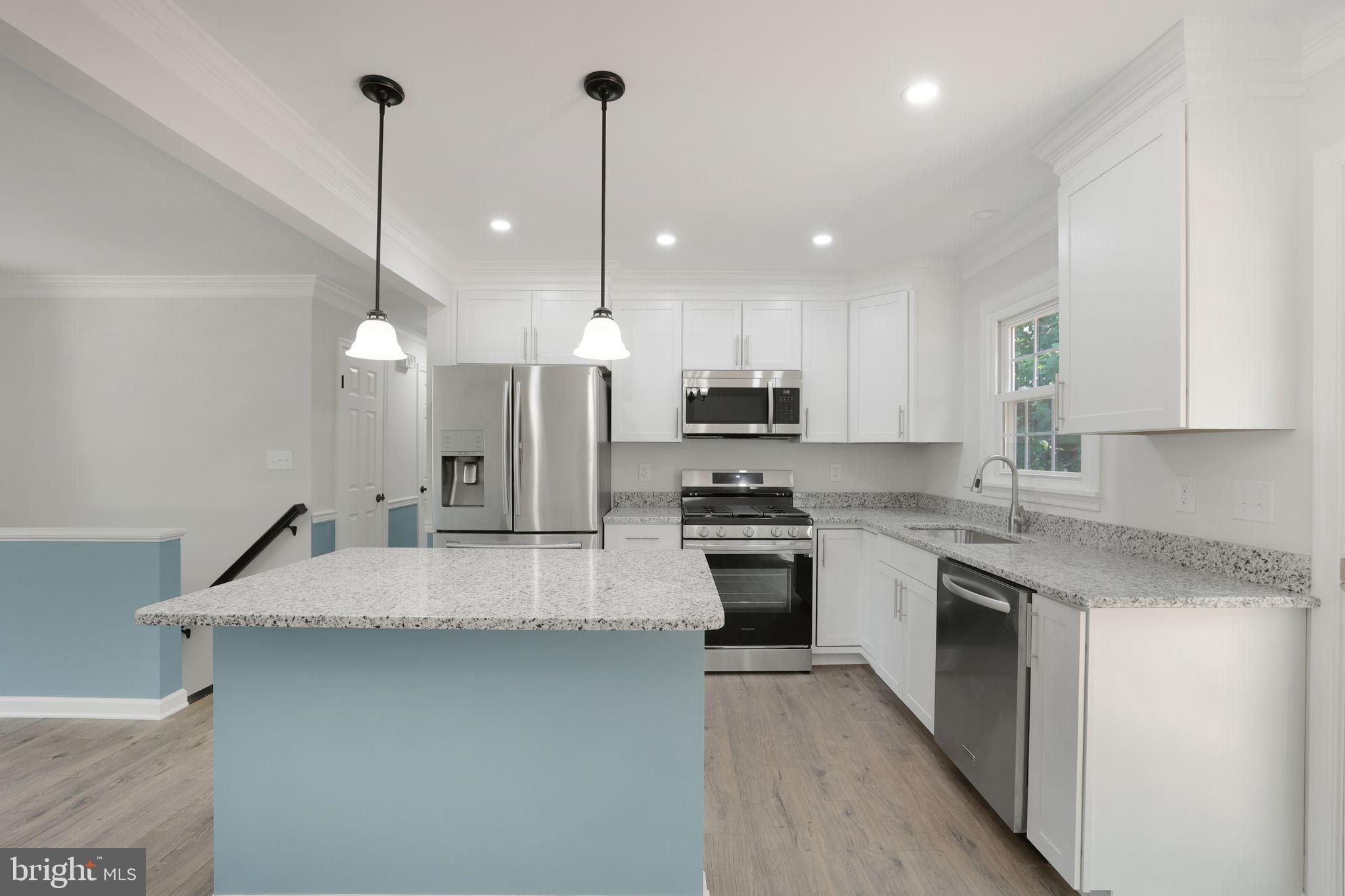 DALE CITY - Residential