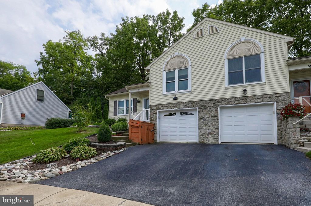 Photo of 52 FARM LN, EPHRATA, PA 17522 (MLS # PALA2040024)