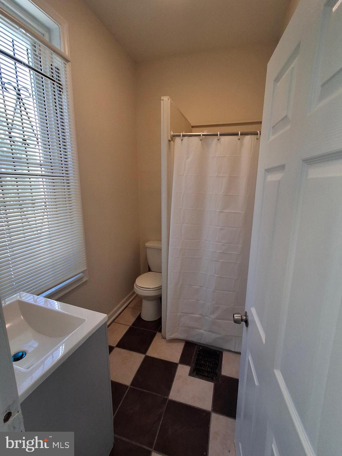 PHILADELPHIA - Residential Lease