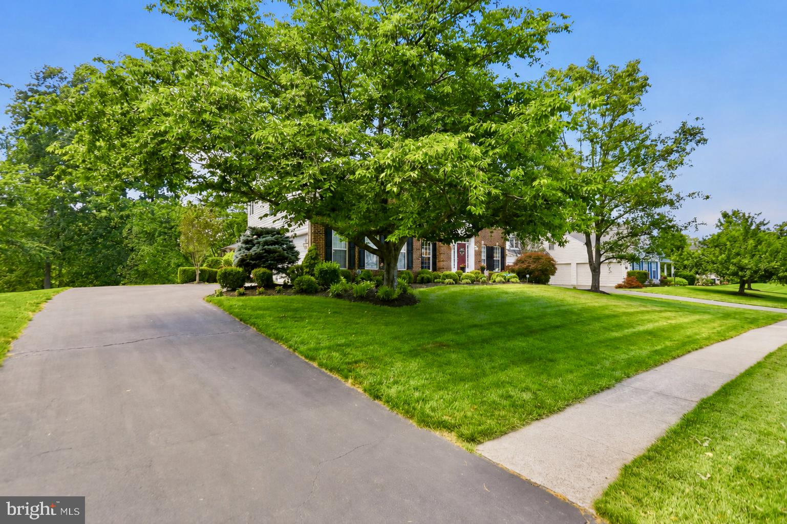 5484 HEREDITY LANE