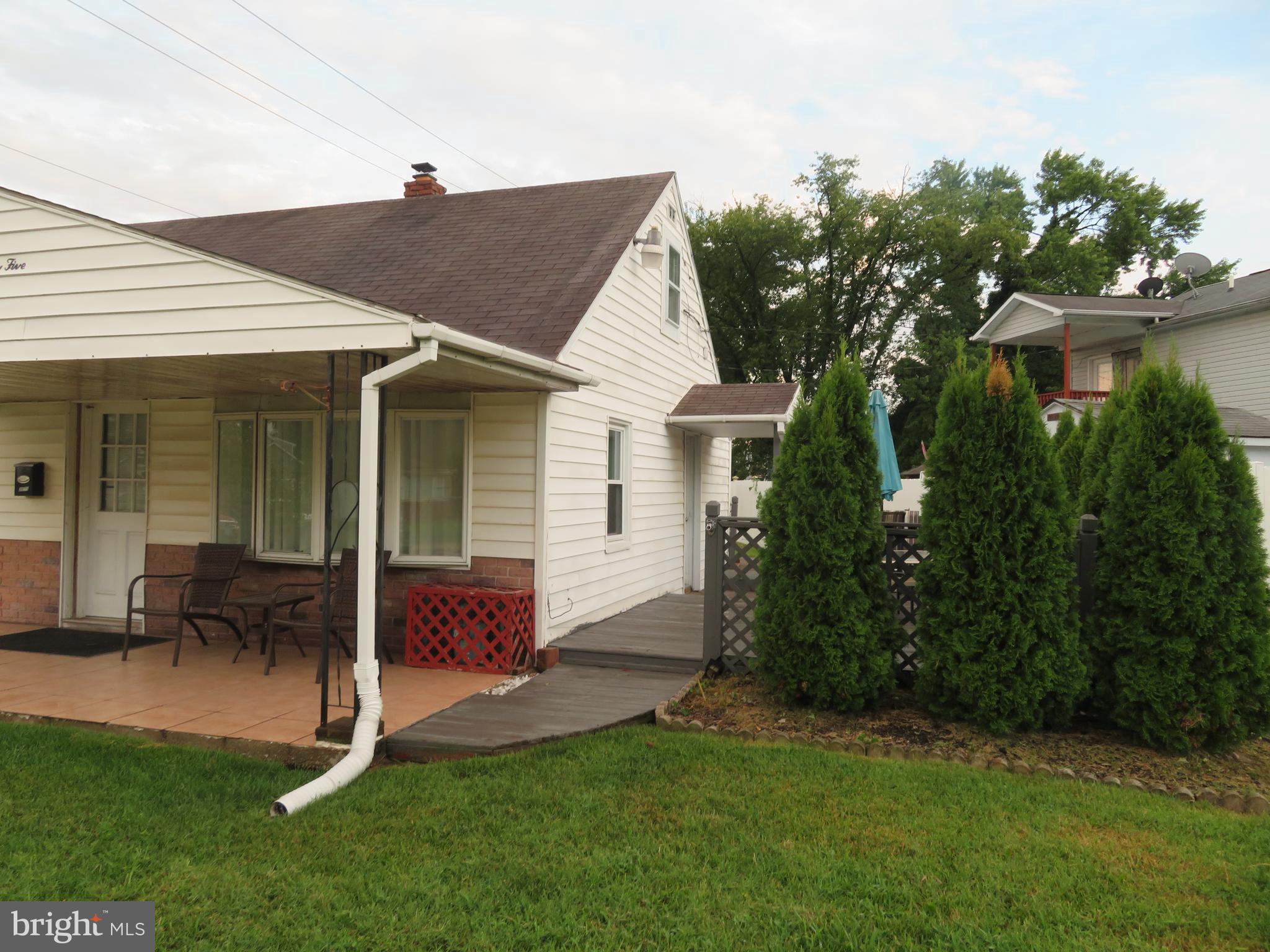 3175 BAYBRIAR ROAD