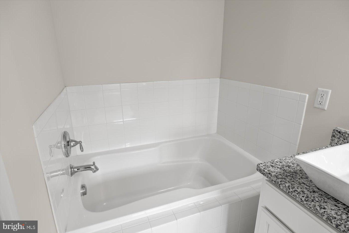 LAKE WILDERNESS - Residential