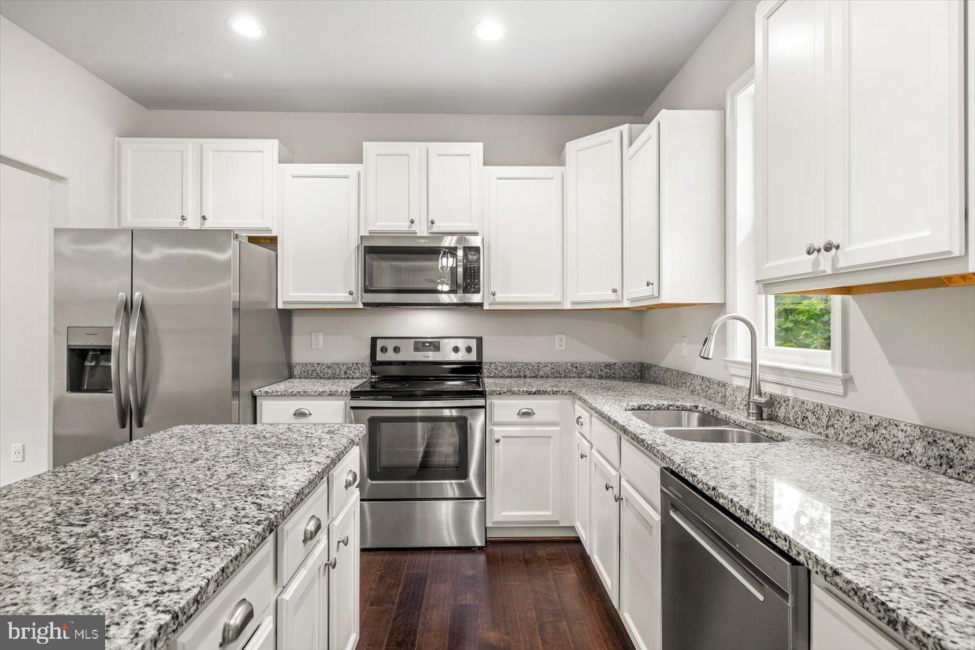 LAKE WILDERNESS - Residential