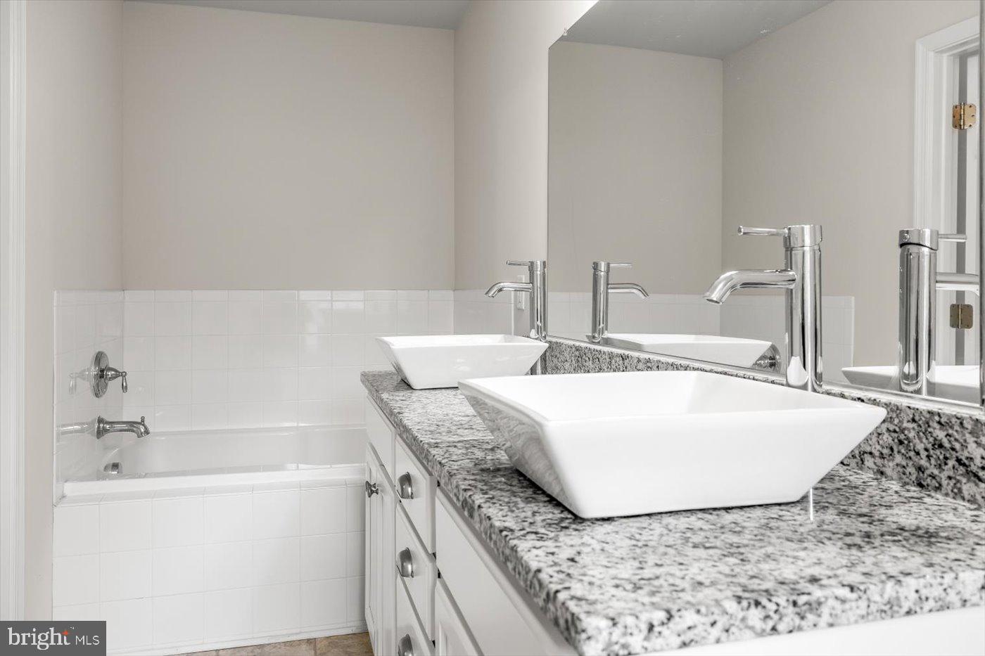 LAKE WILDERNESS - Residential