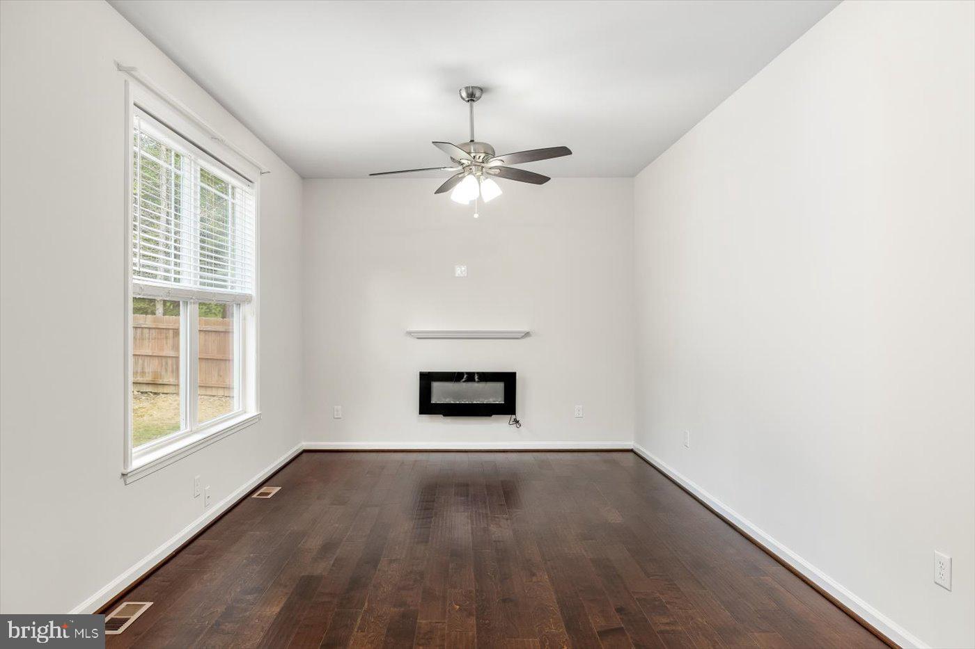 LAKE WILDERNESS - Residential