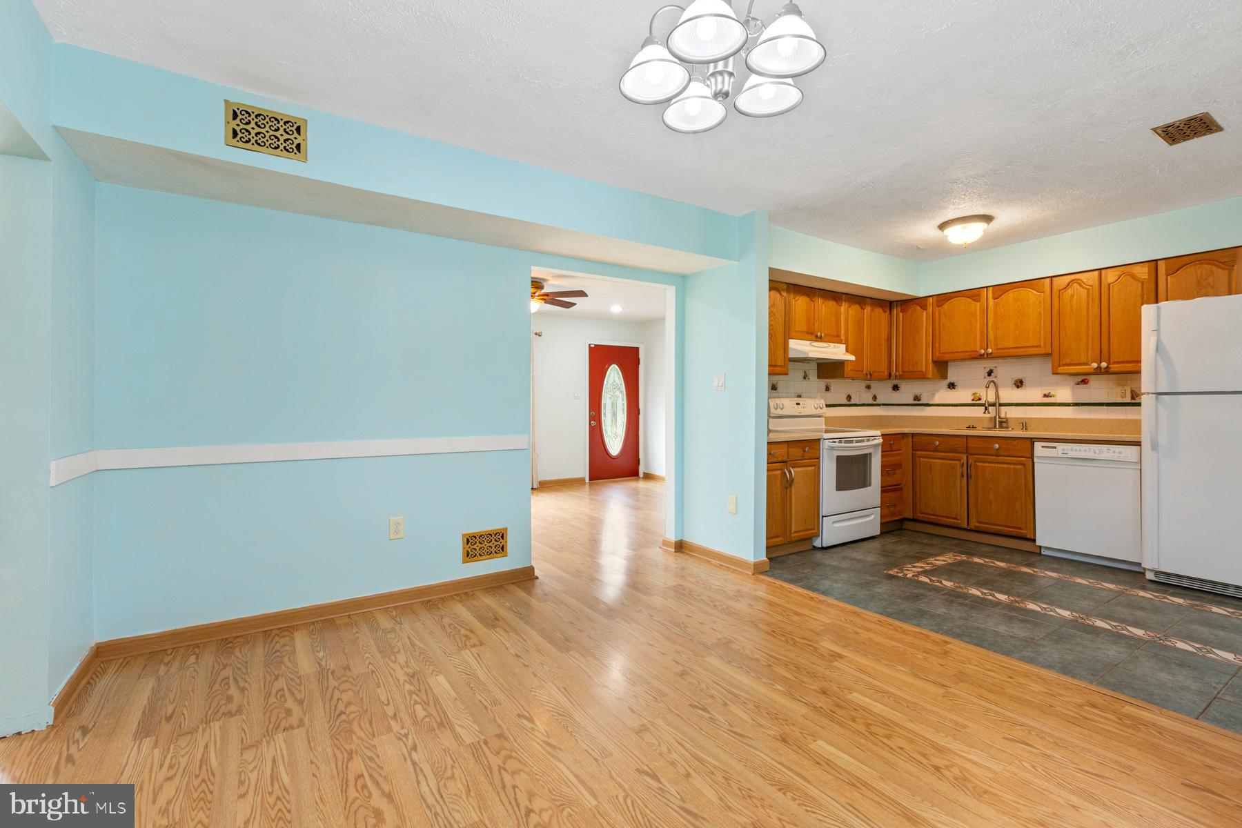 NORTHVIEW AT LAKE VILLAGE - Residential