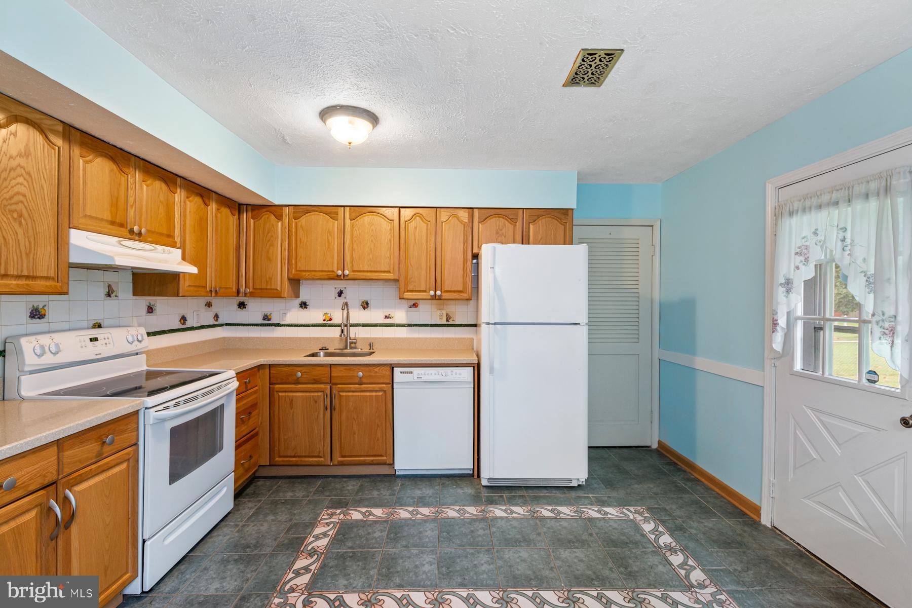 NORTHVIEW AT LAKE VILLAGE - Residential