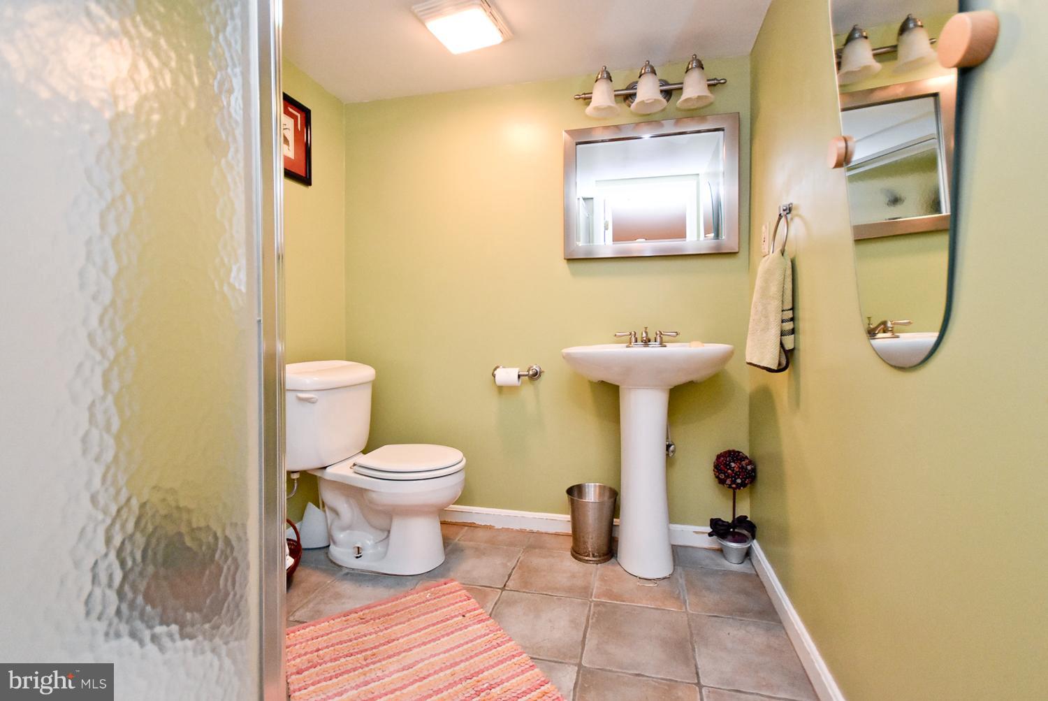 HILL CREST - Residential Lease