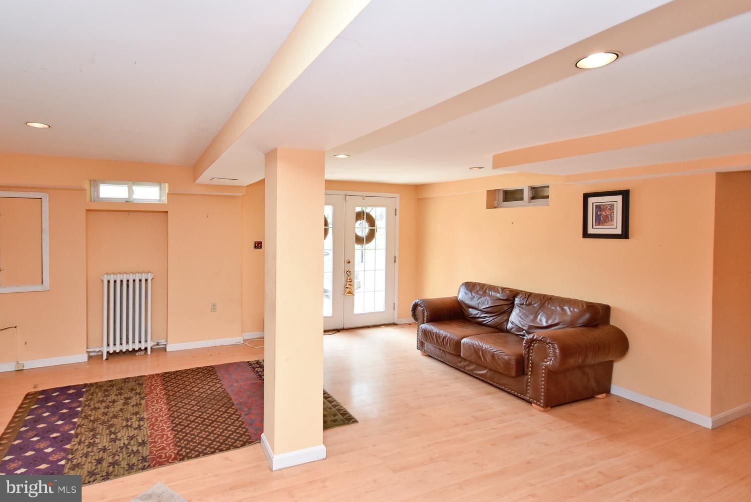 HILL CREST - Residential Lease