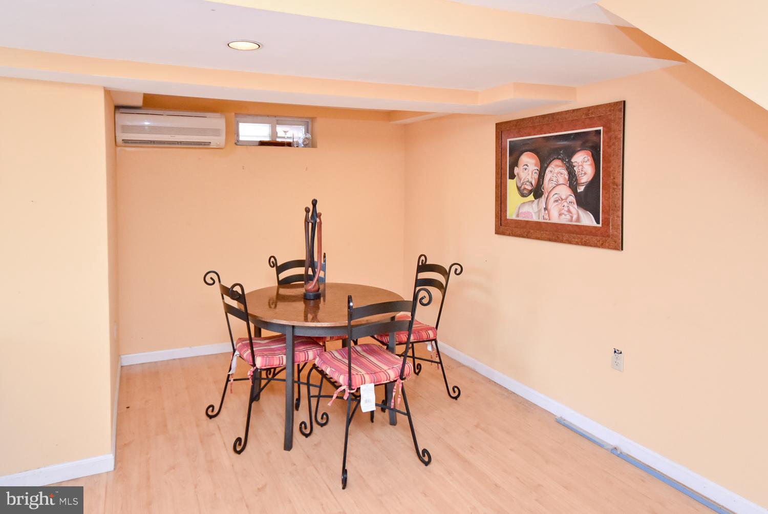 HILL CREST - Residential Lease