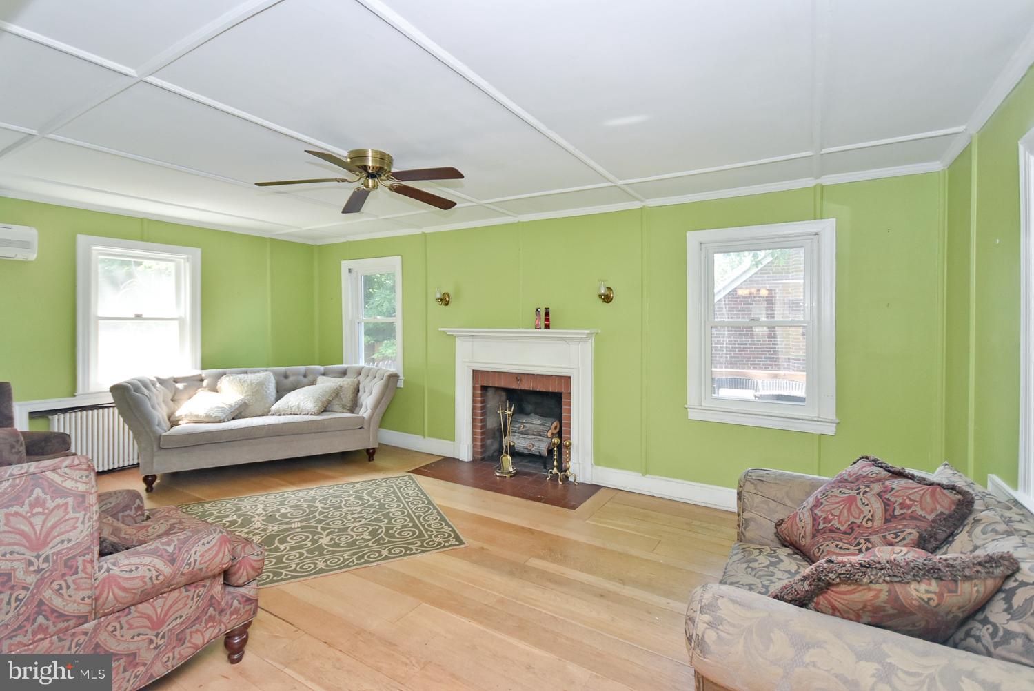 HILL CREST - Residential Lease