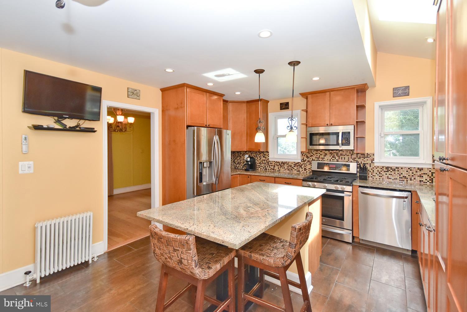 HILL CREST - Residential Lease