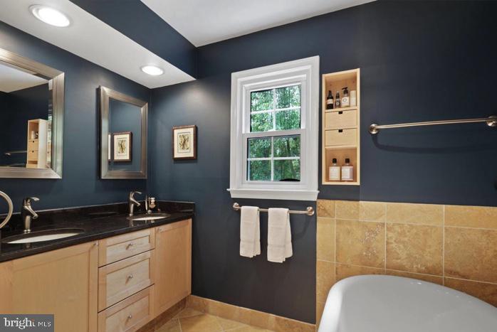 HUNTING HILLS - Residential Lease