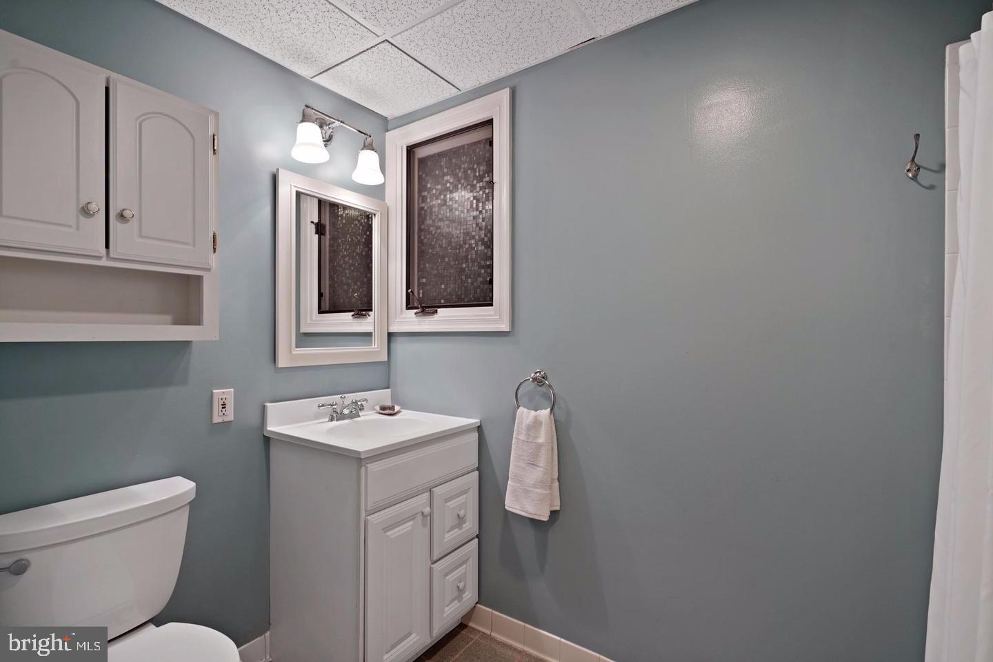 HUNTING HILLS - Residential Lease