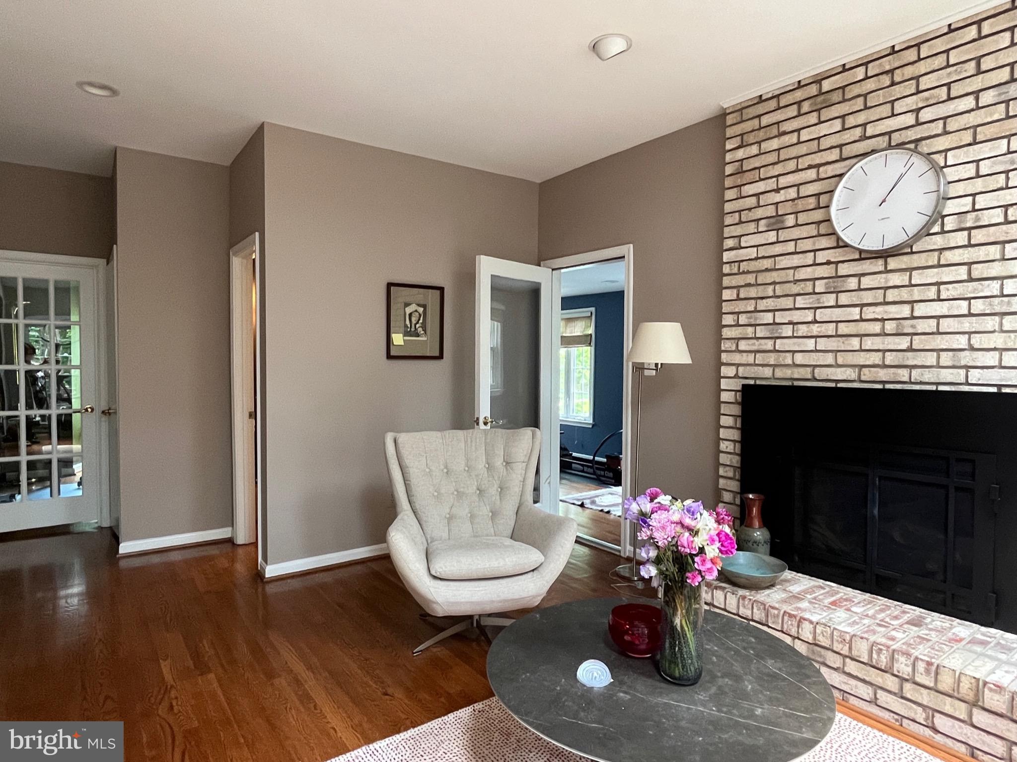 HUNTING HILLS - Residential Lease