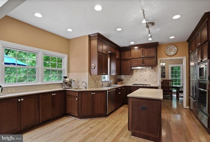 HUNTING HILLS - Residential Lease