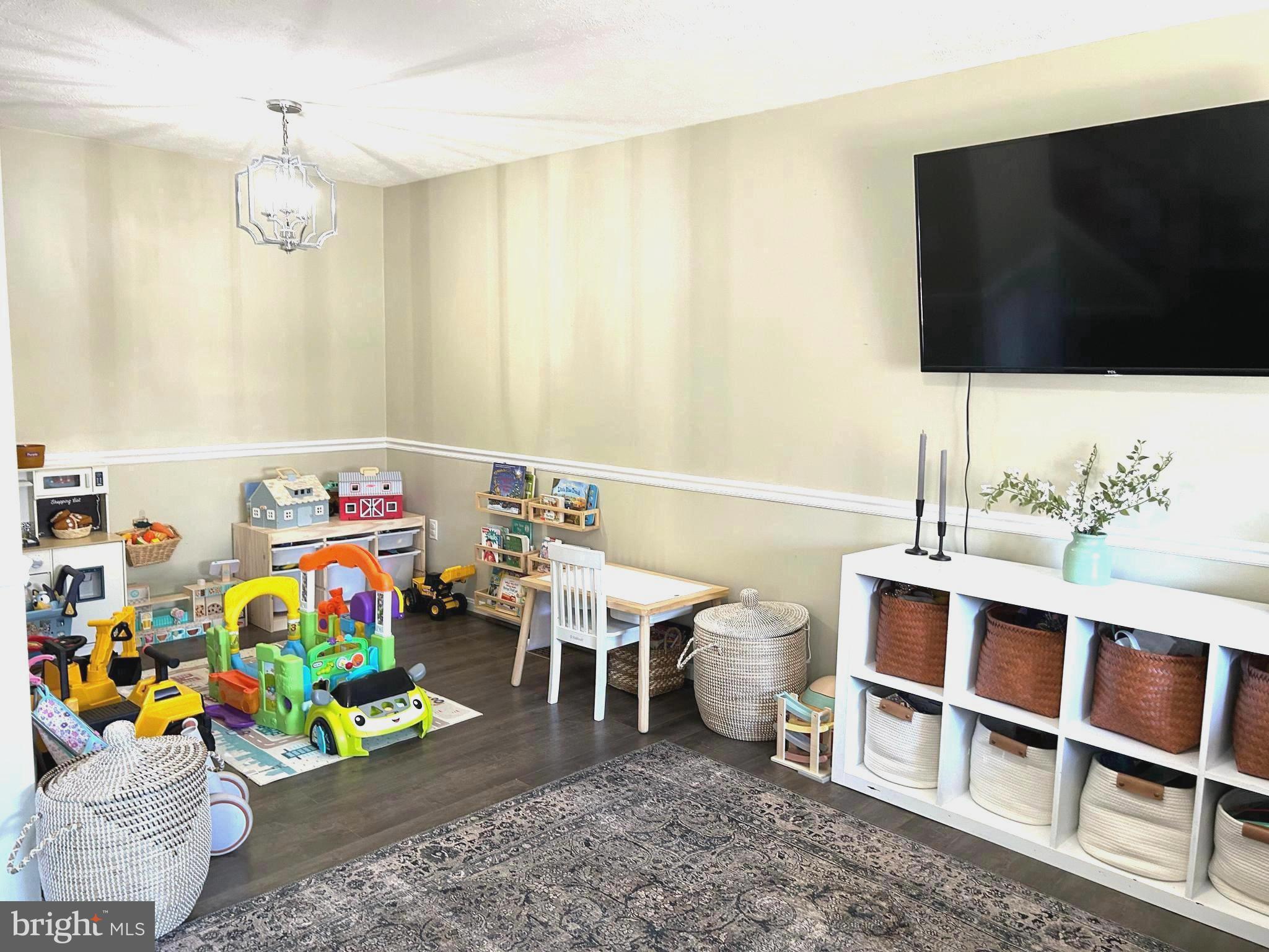 CHARLESTON TERRACE - Residential