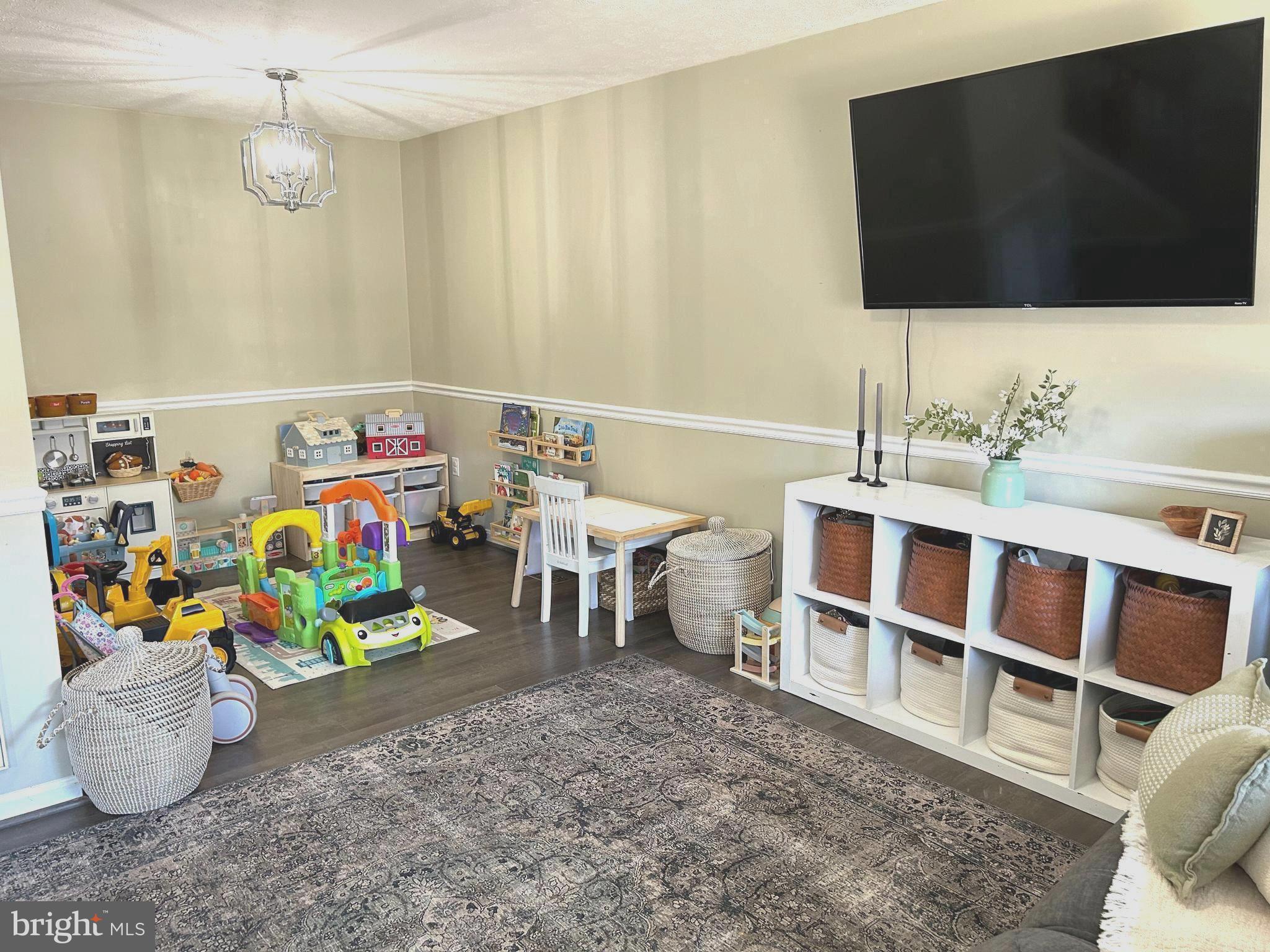 CHARLESTON TERRACE - Residential