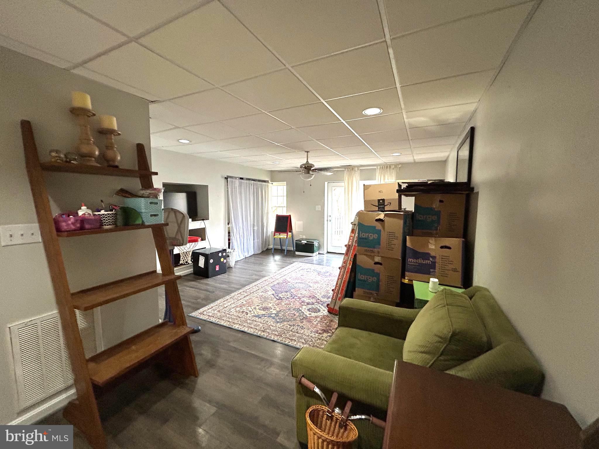 CHARLESTON TERRACE - Residential