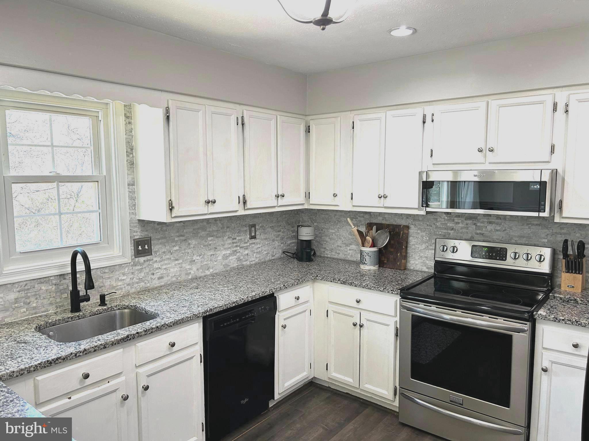 CHARLESTON TERRACE - Residential