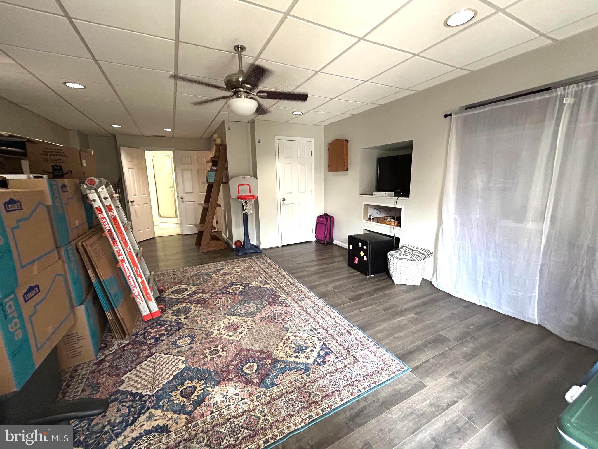 CHARLESTON TERRACE - Residential