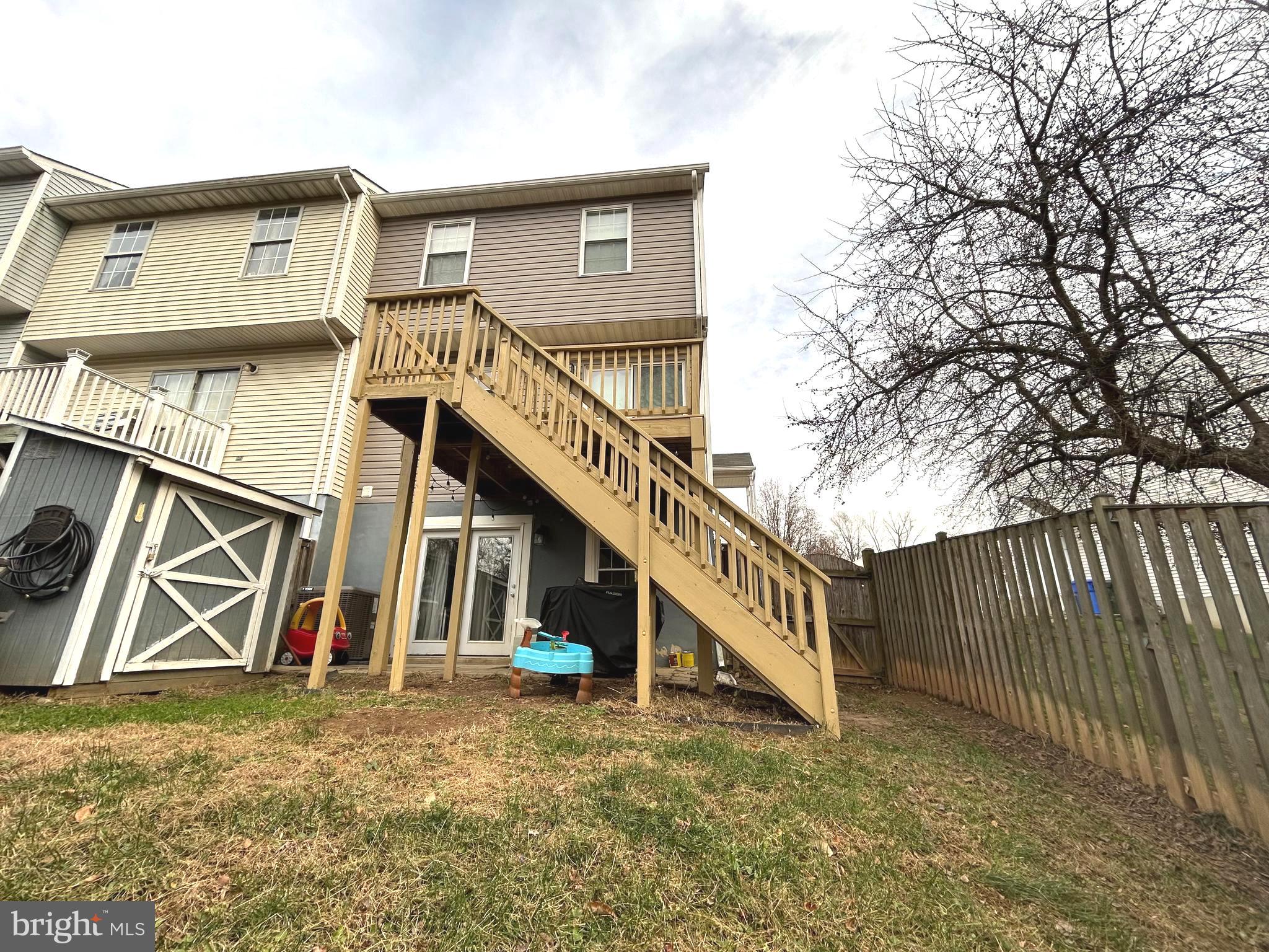 CHARLESTON TERRACE - Residential