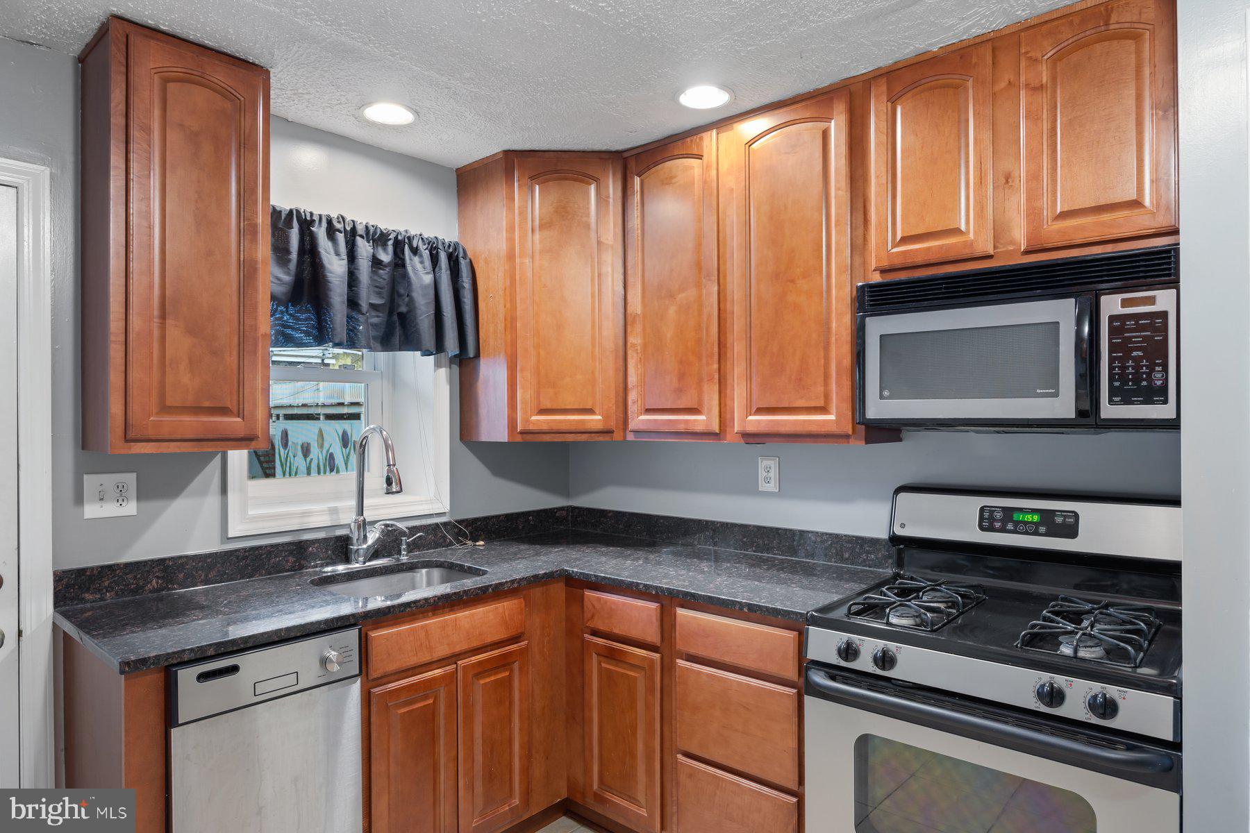 FEDERAL HILL HISTORIC DISTRICT - Residential Lease