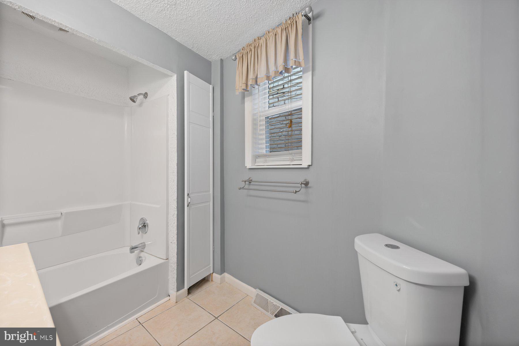 FEDERAL HILL HISTORIC DISTRICT - Residential Lease