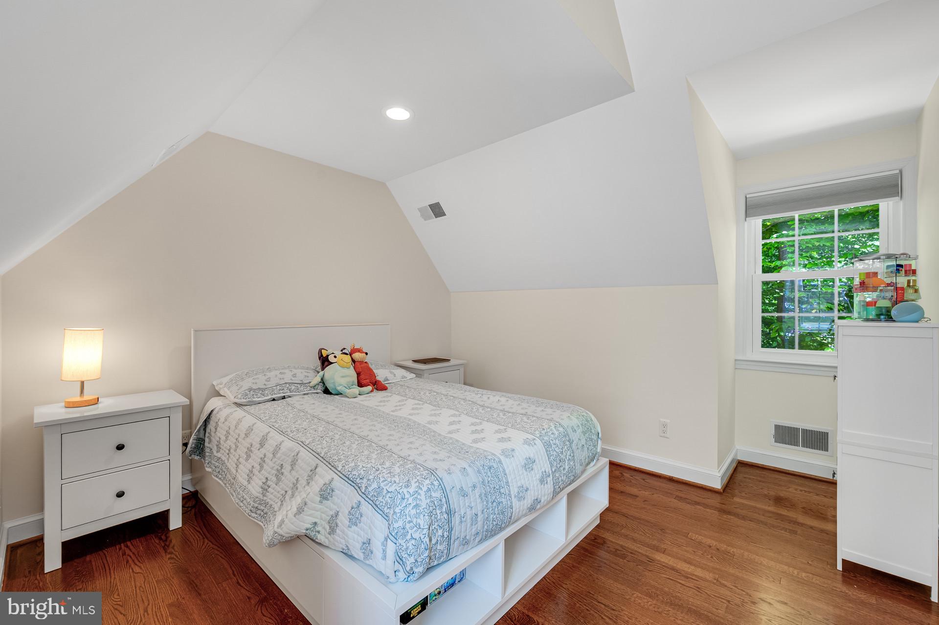 WINDSOR HILLS - Residential