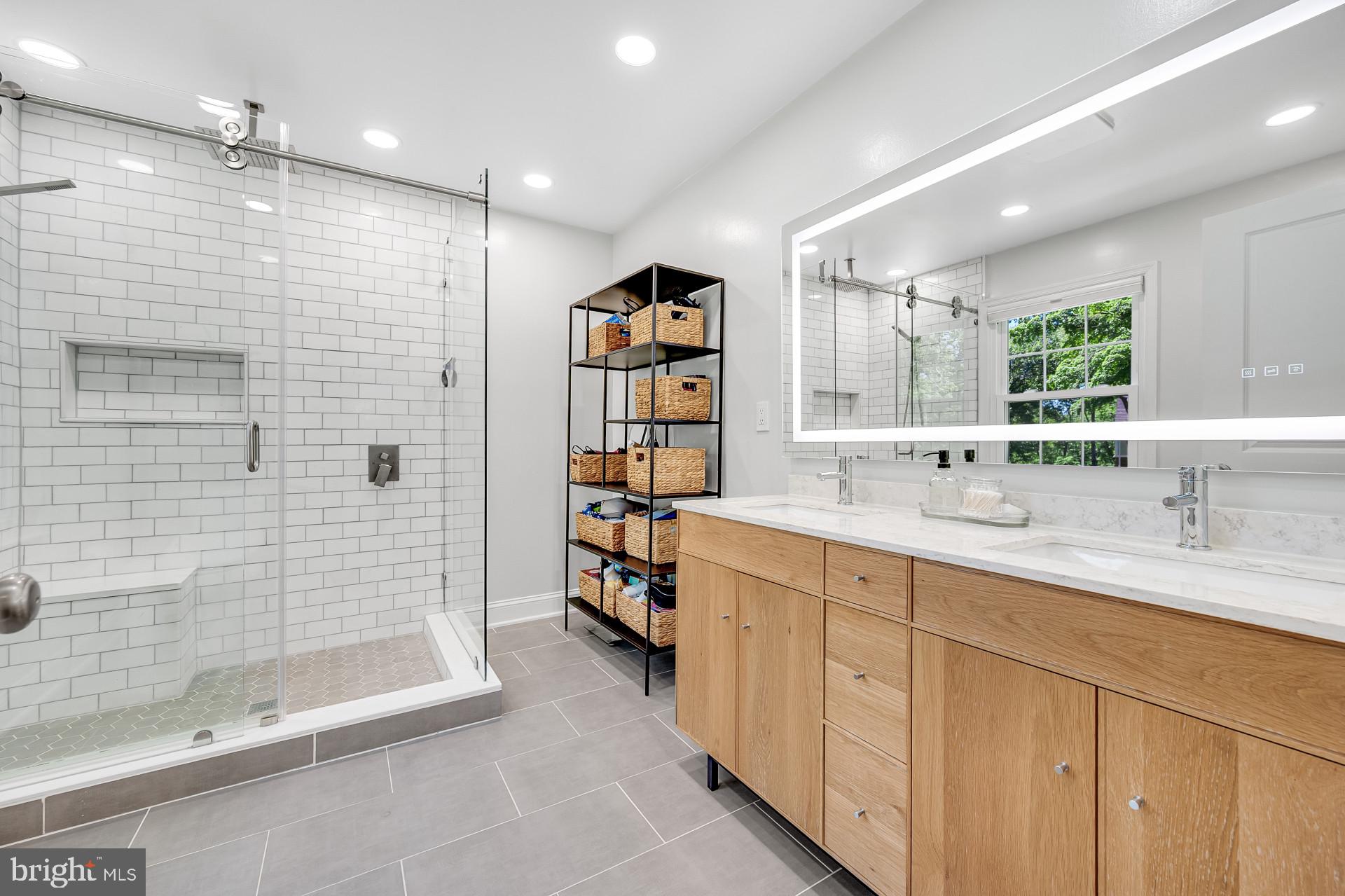 WINDSOR HILLS - Residential