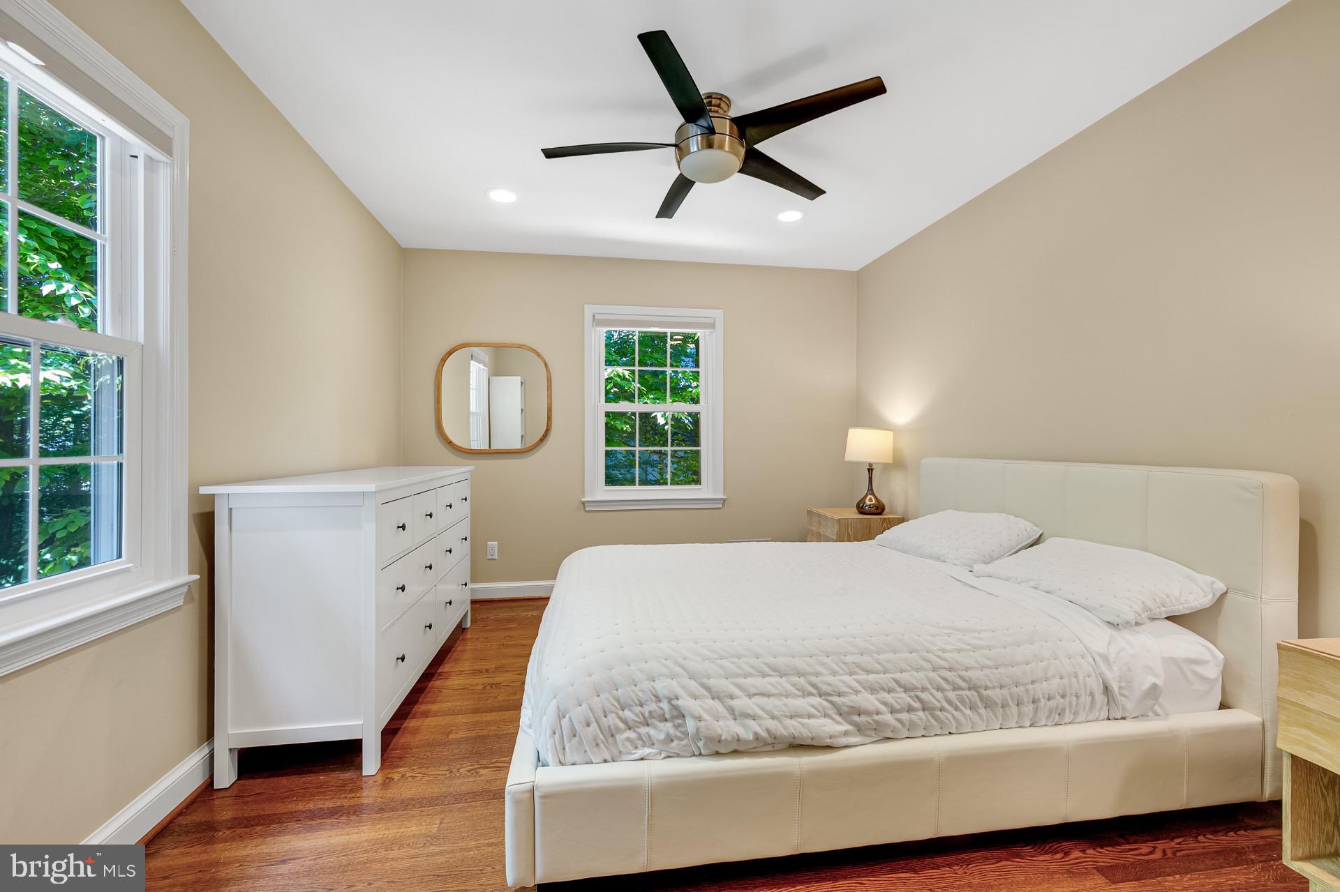 WINDSOR HILLS - Residential