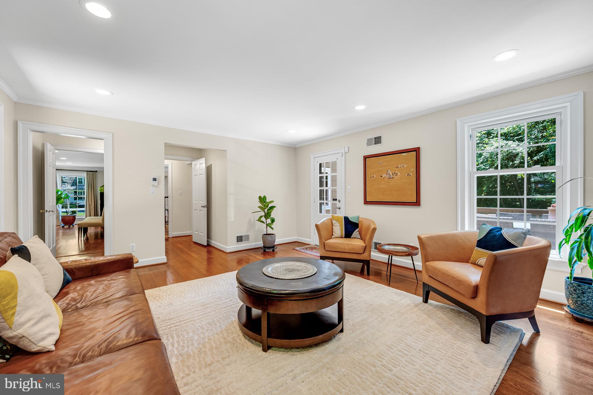 WINDSOR HILLS - Residential