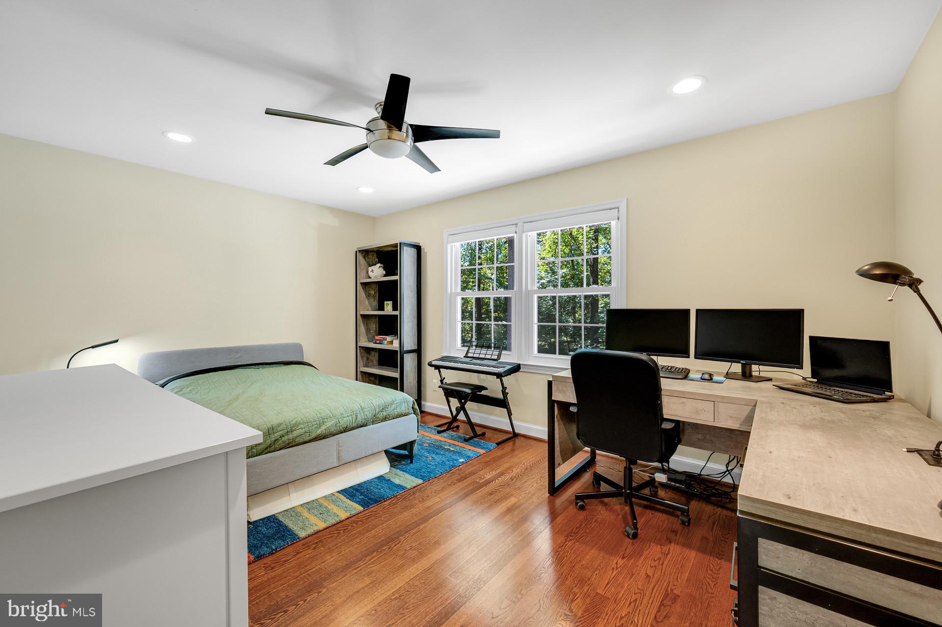 WINDSOR HILLS - Residential