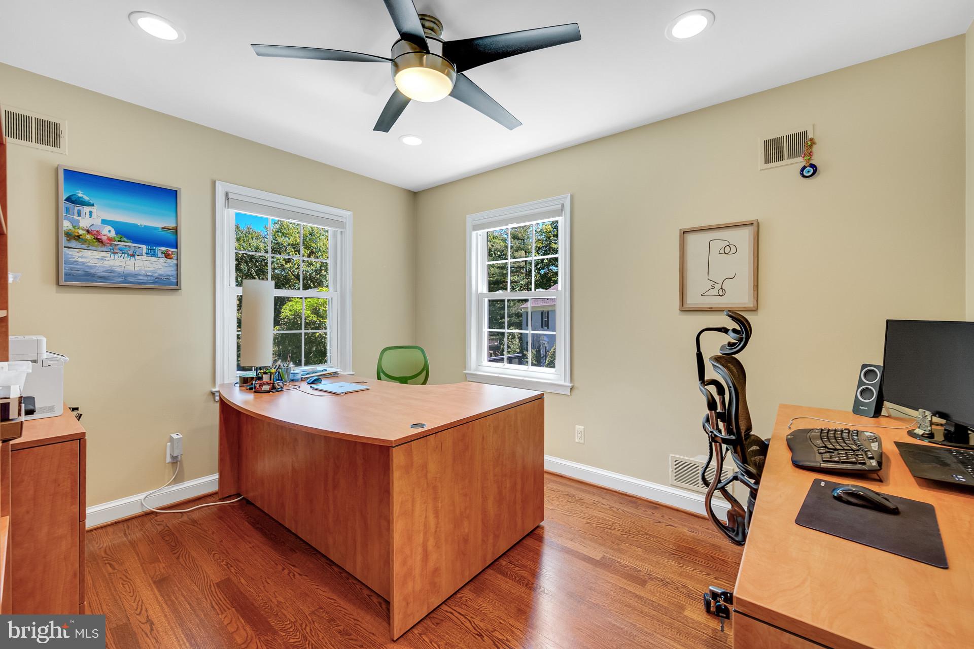 WINDSOR HILLS - Residential