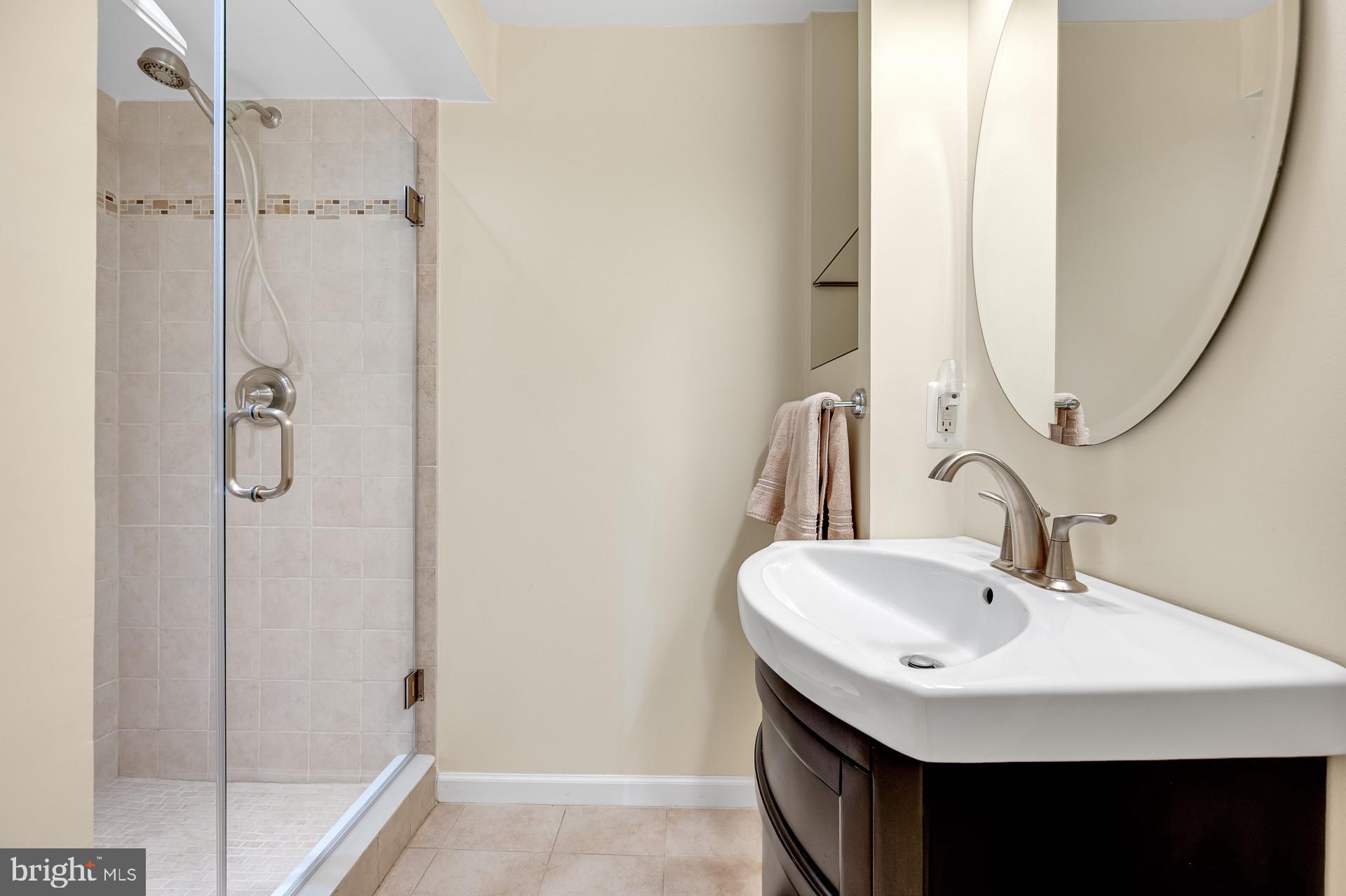 WINDSOR HILLS - Residential