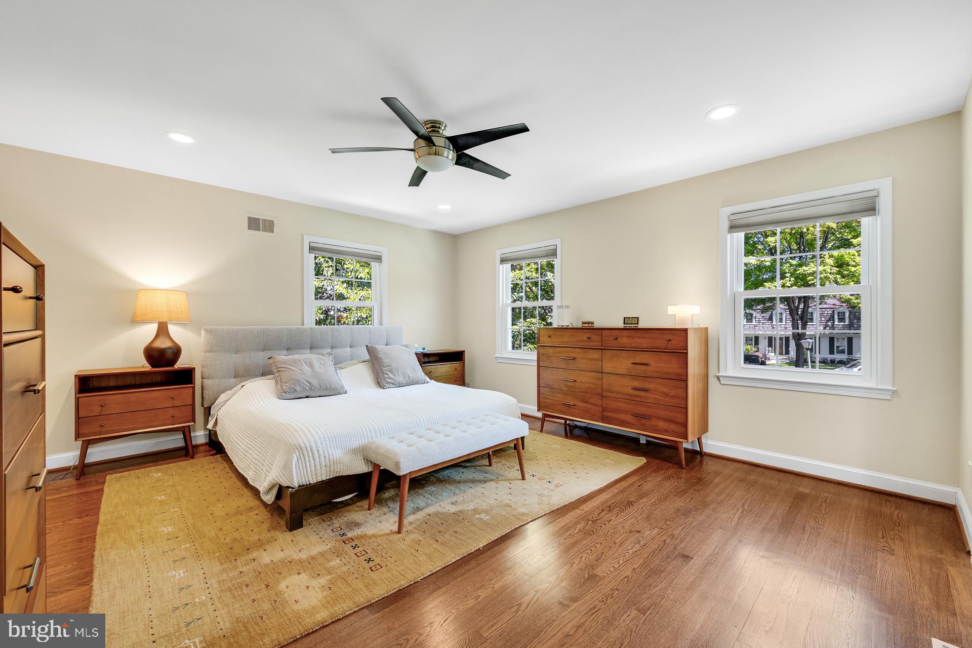 WINDSOR HILLS - Residential