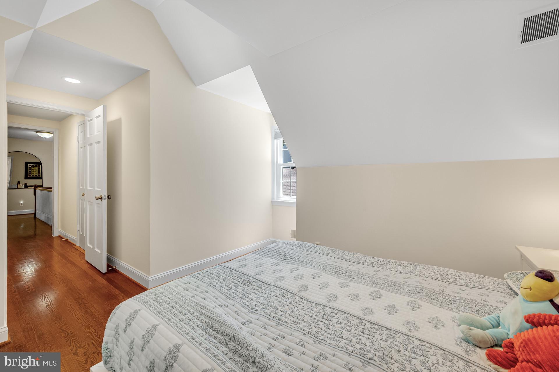 WINDSOR HILLS - Residential
