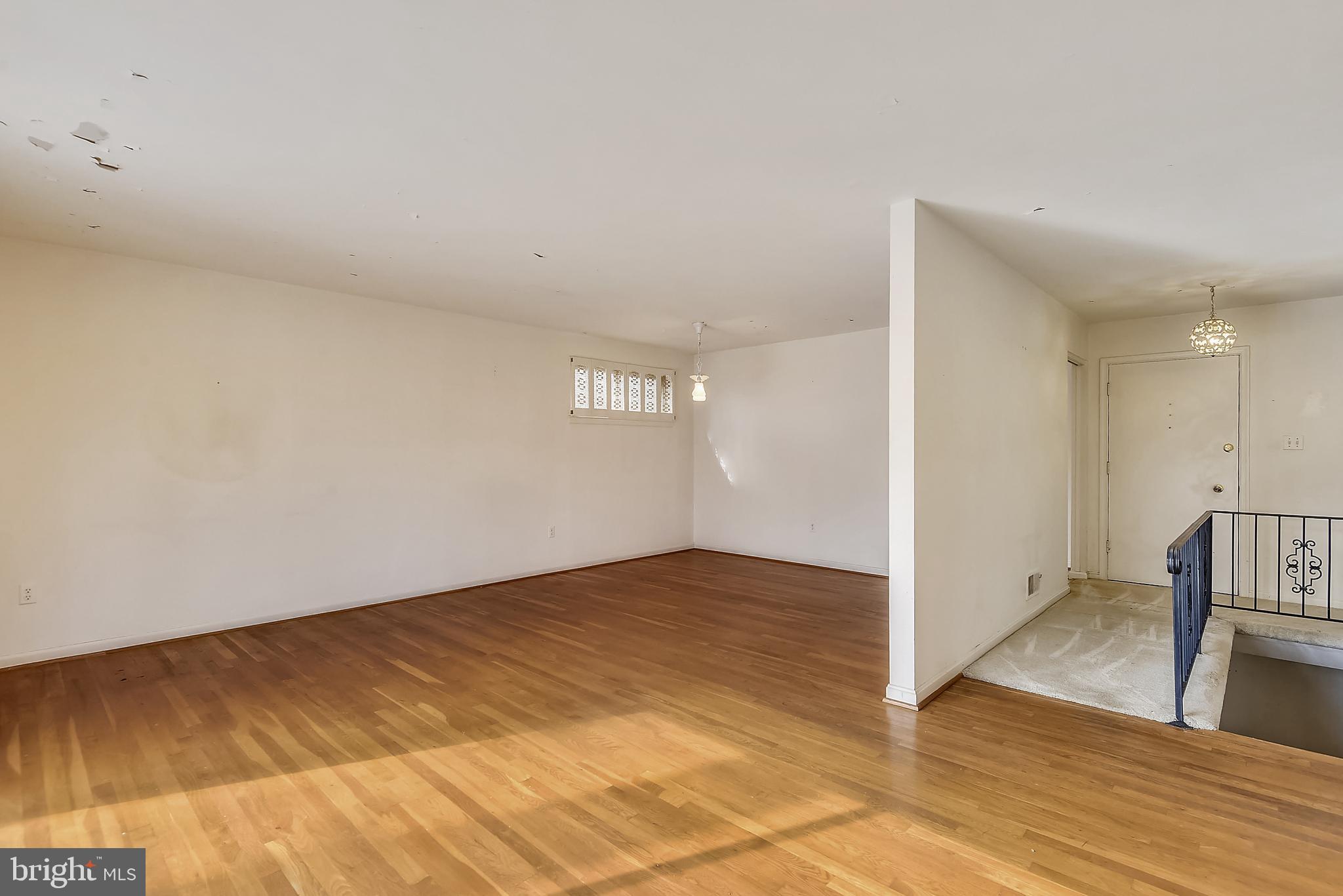 WEST SPRINGFIELD - Residential