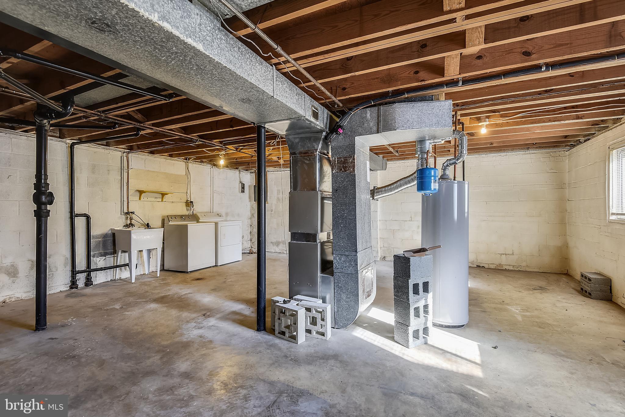 WEST SPRINGFIELD - Residential