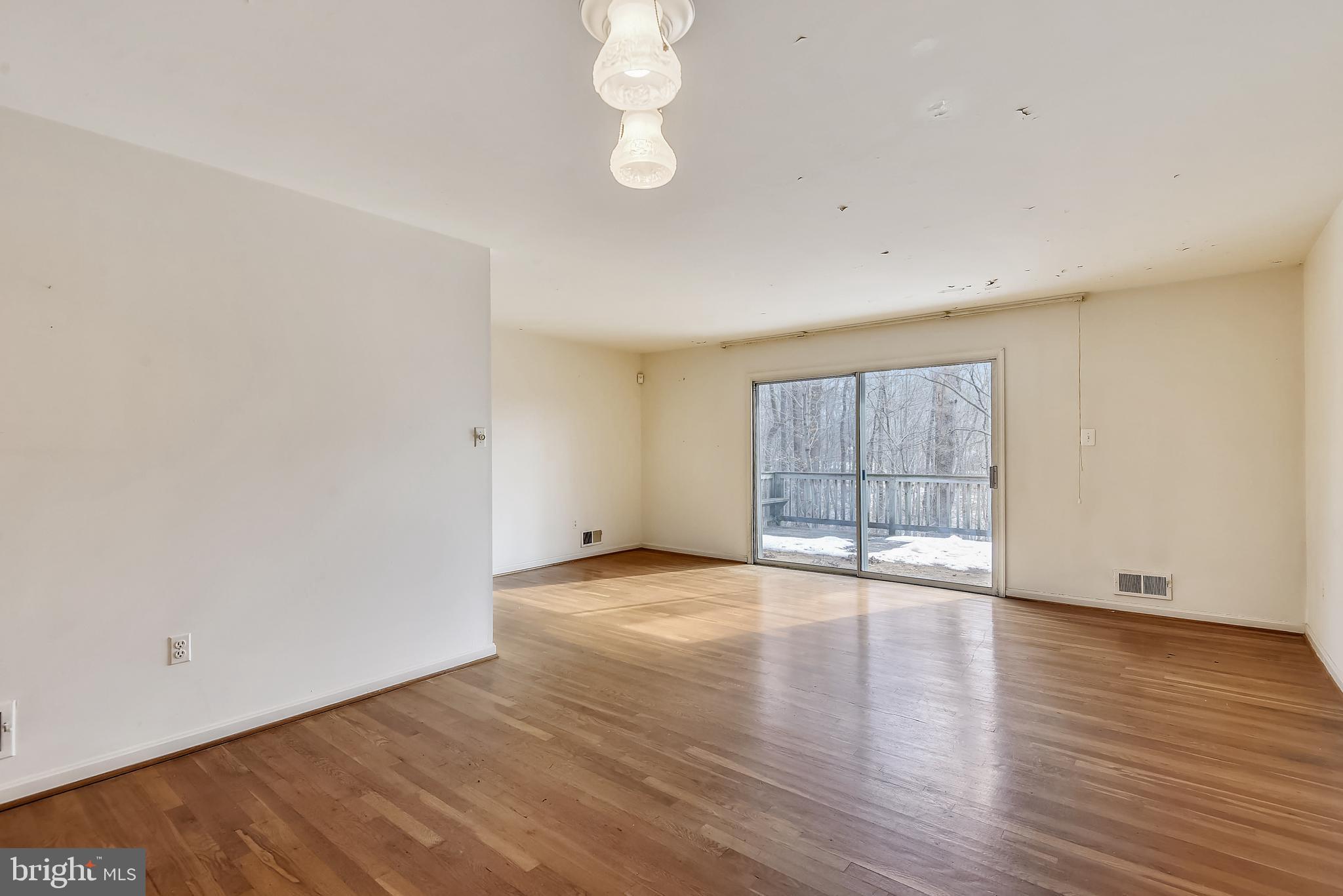 WEST SPRINGFIELD - Residential