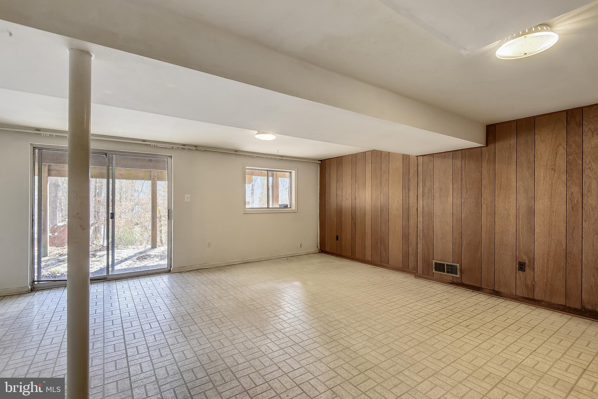 WEST SPRINGFIELD - Residential