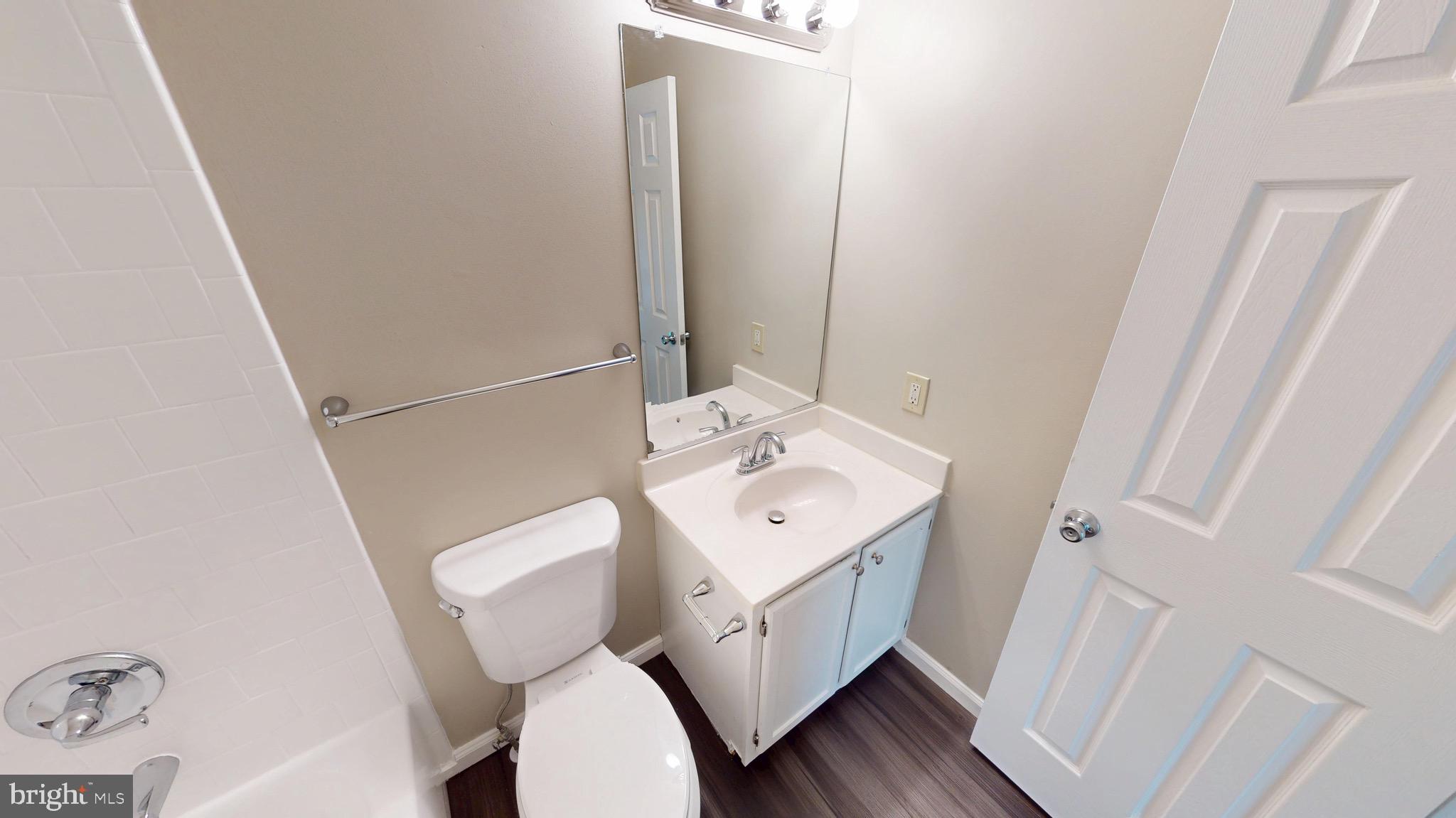 STONEHAVEN MEWS IN CROFTON VILLAGE - Residential